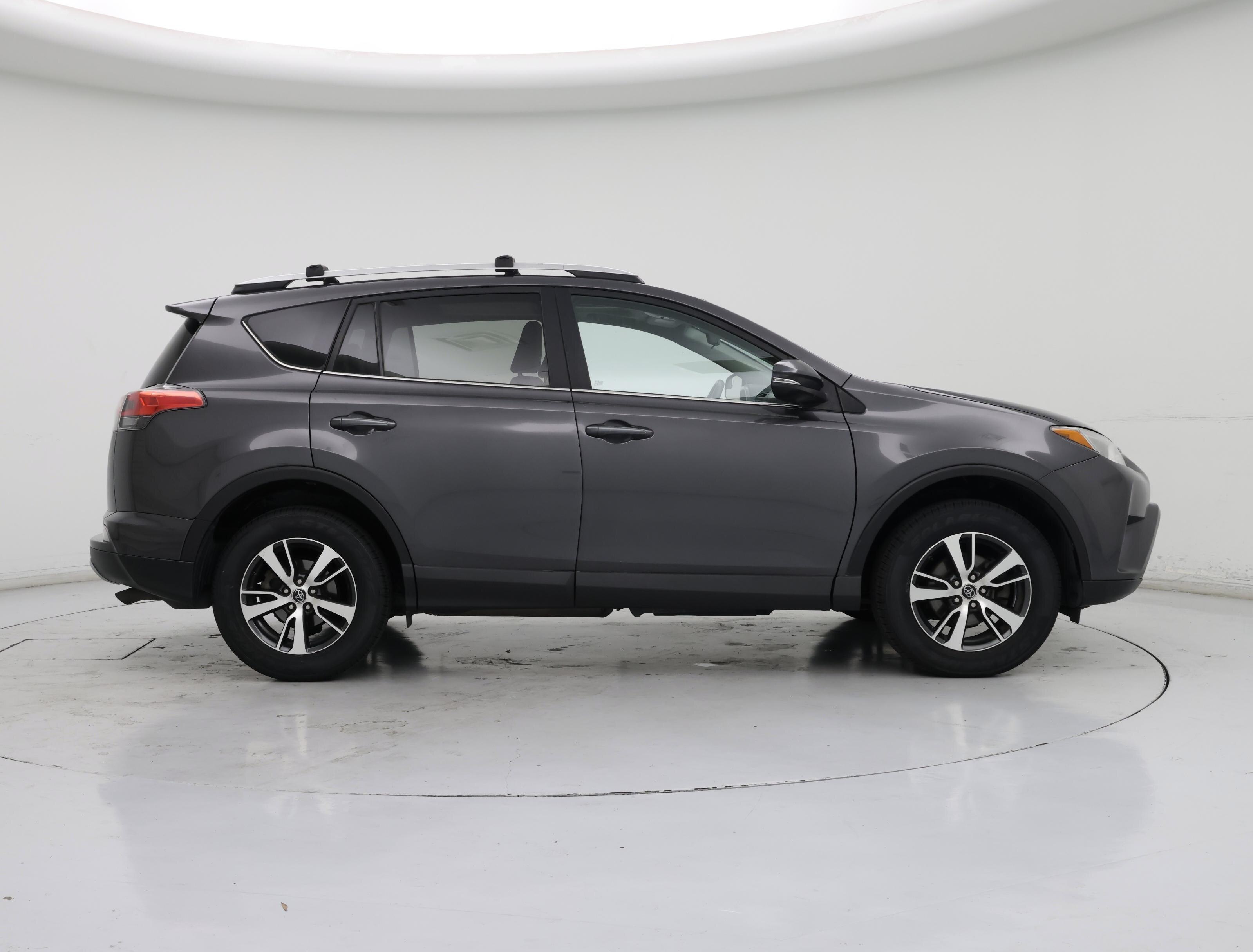 Thumbnail: 2016 Toyota RAV4 - 7