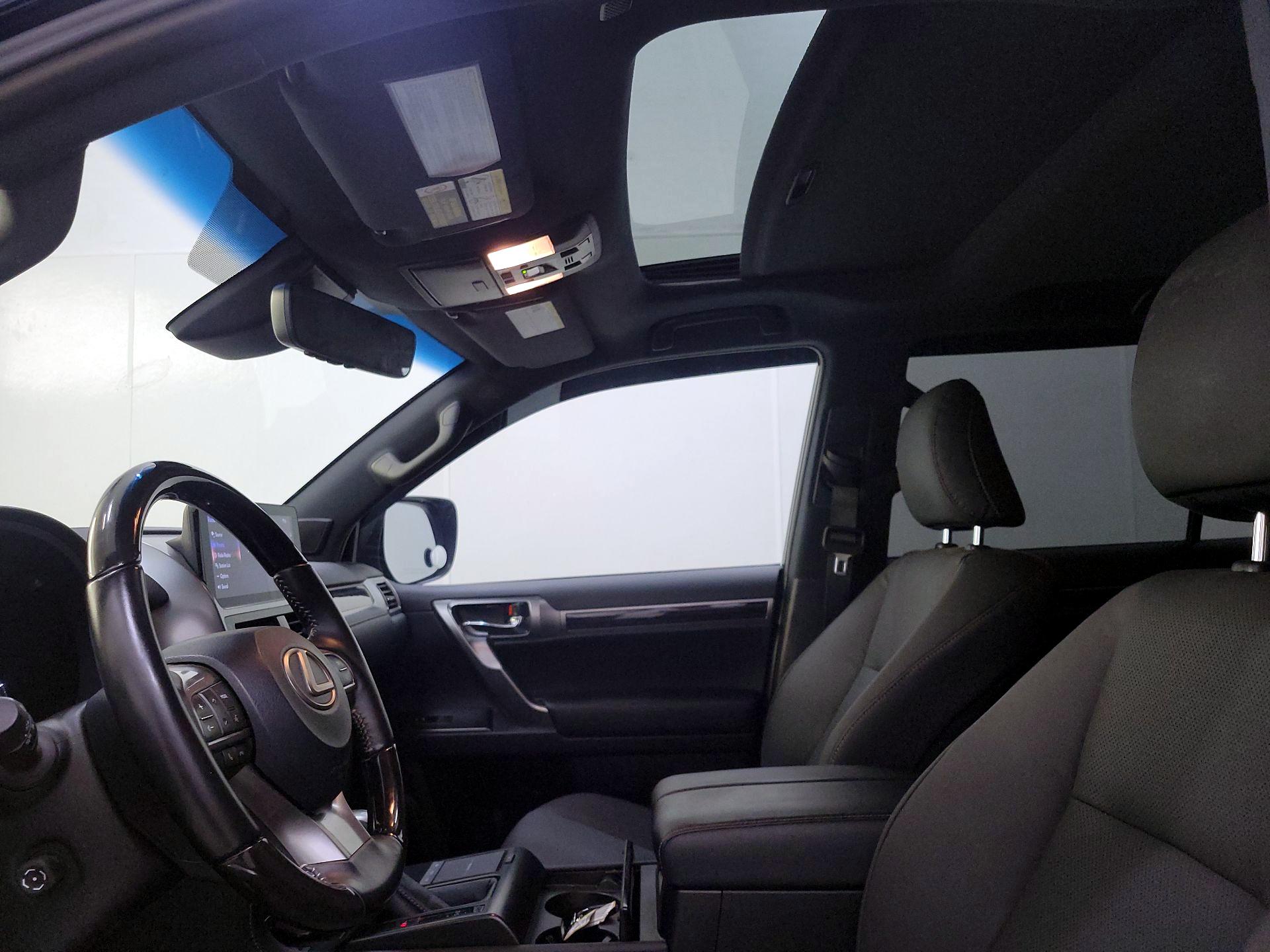 Thumbnail: 2023 Lexus GX - 19