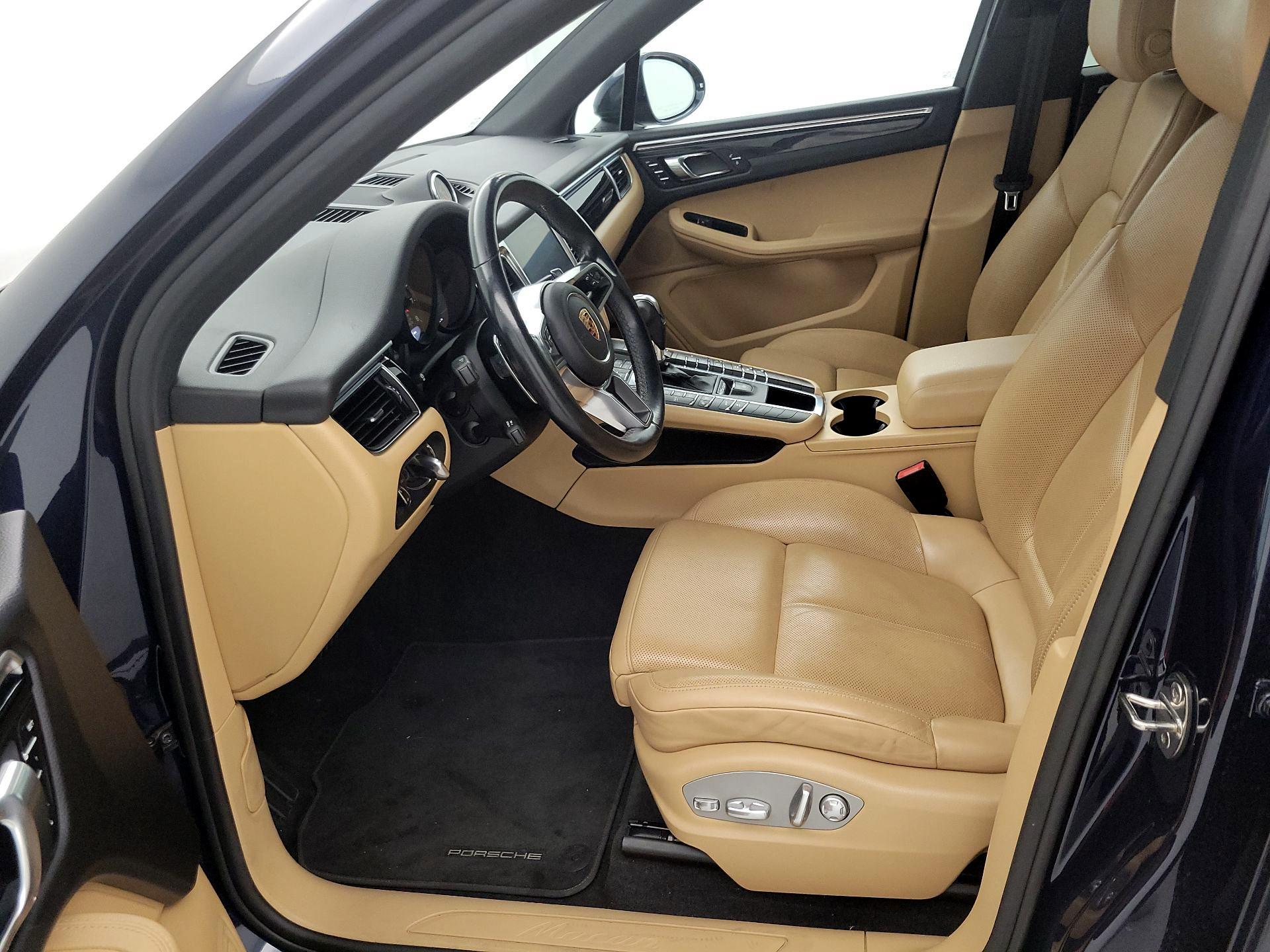 Thumbnail: 2017 Porsche Macan - 11