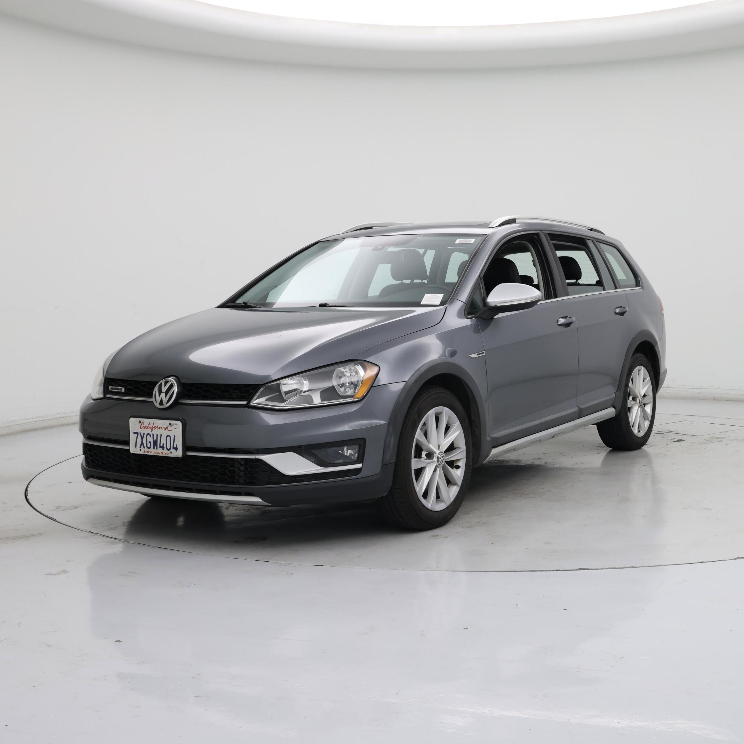 Thumbnail: 2017 Volkswagen Golf - 4