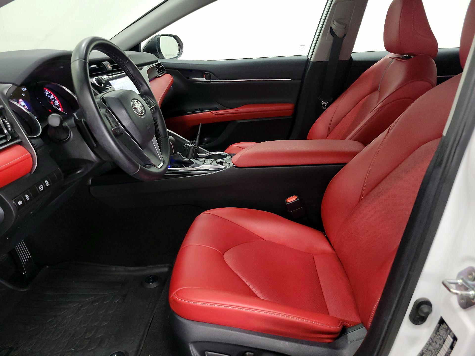 Thumbnail: 2019 Toyota Camry - 11