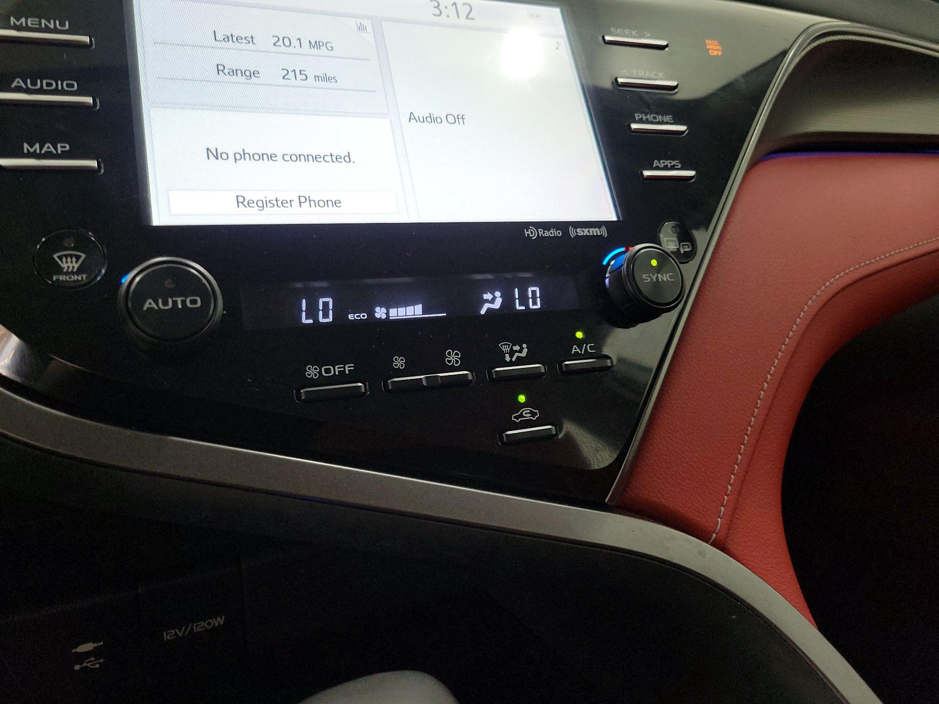 Thumbnail: 2019 Toyota Camry - 16