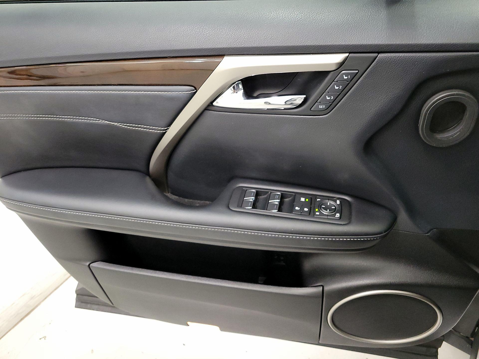Thumbnail: 2019 Lexus RX - 12