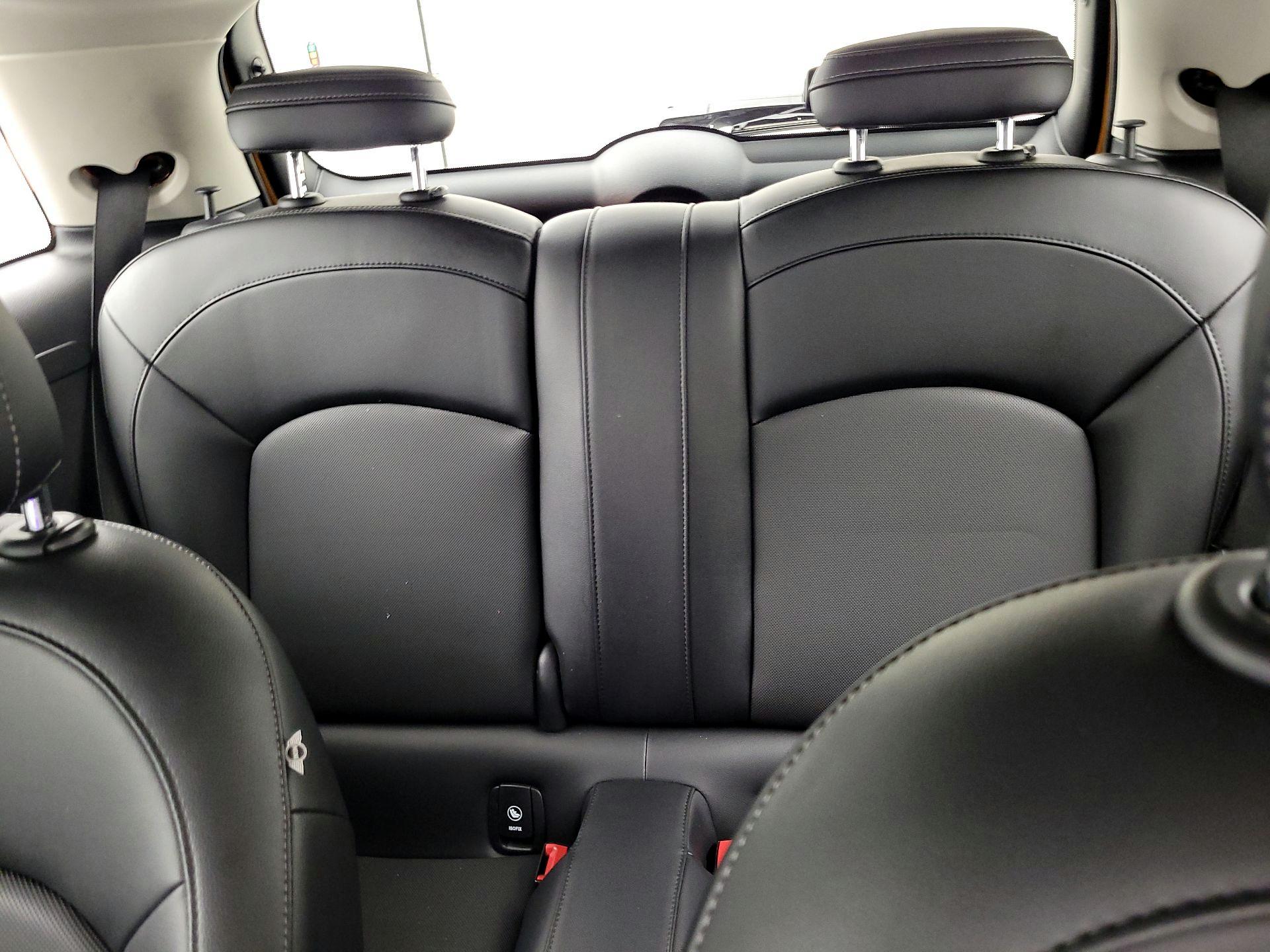 Thumbnail: 2015 MINI Cooper Hardtop - 17