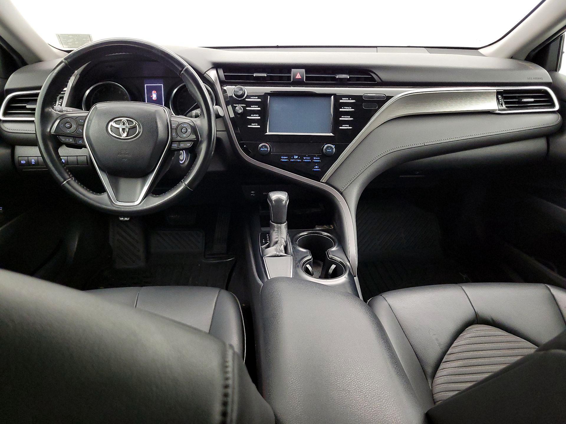 Thumbnail: 2018 Toyota Camry - 9