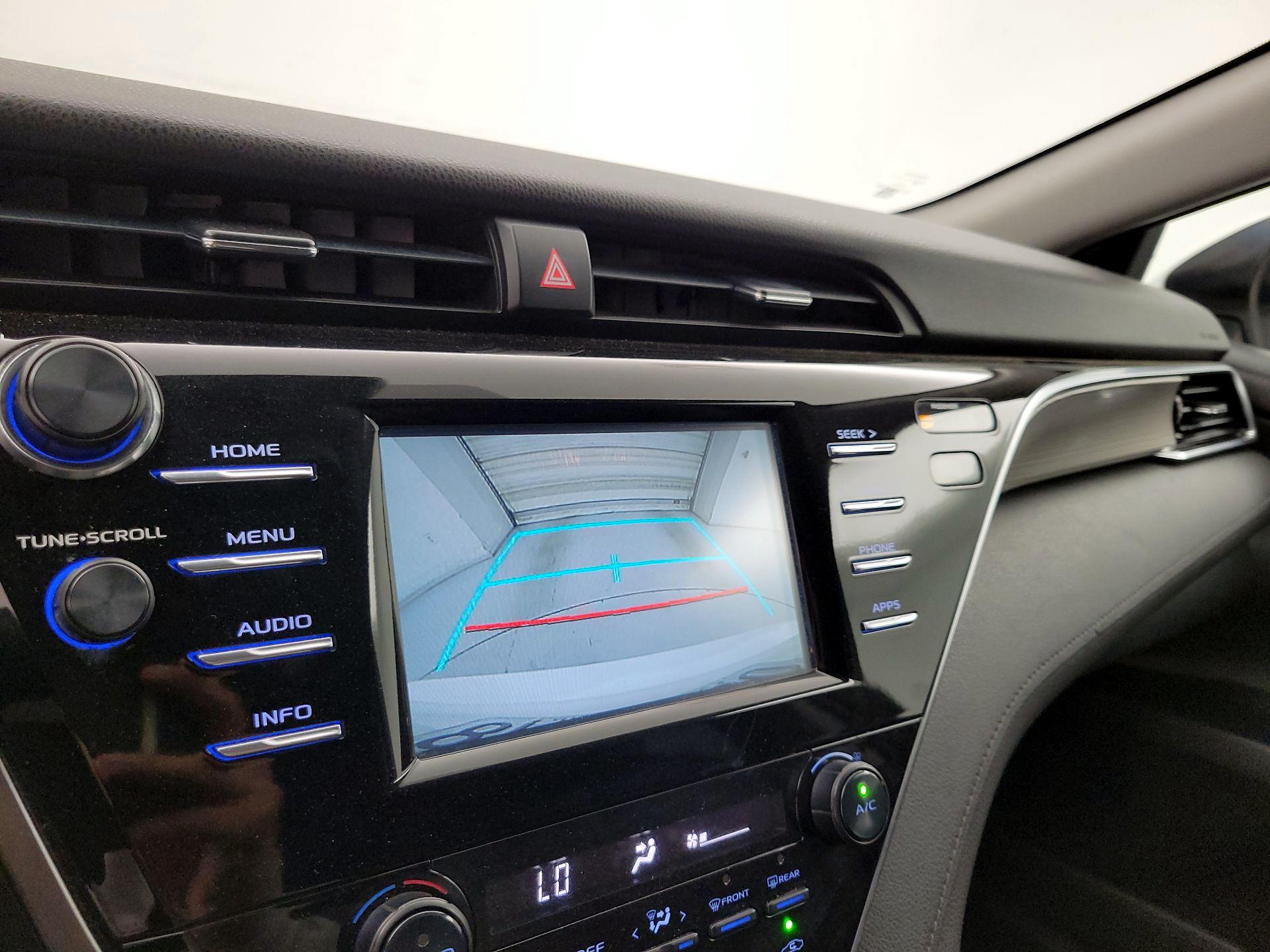Thumbnail: 2018 Toyota Camry - 14
