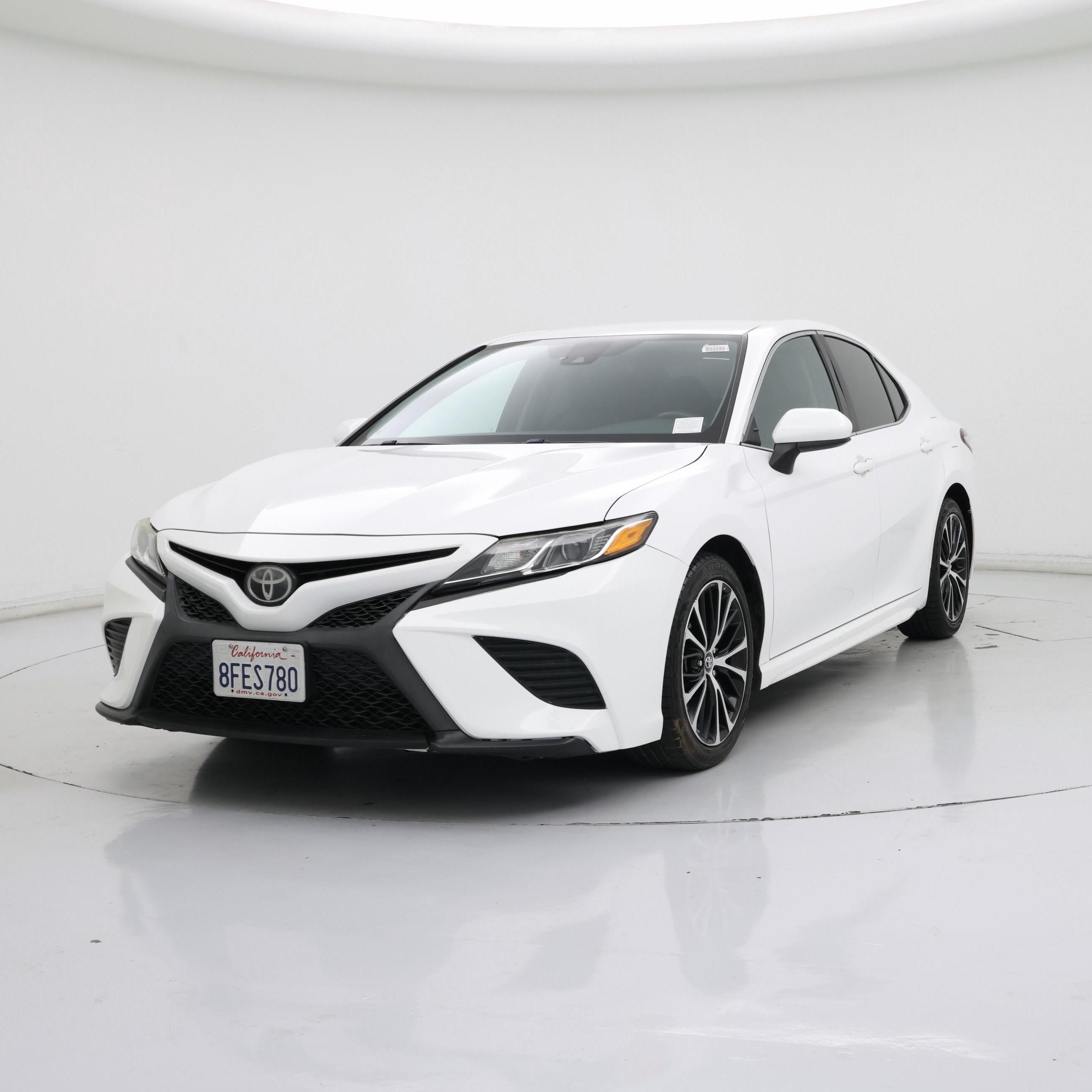 Thumbnail: 2018 Toyota Camry - 4
