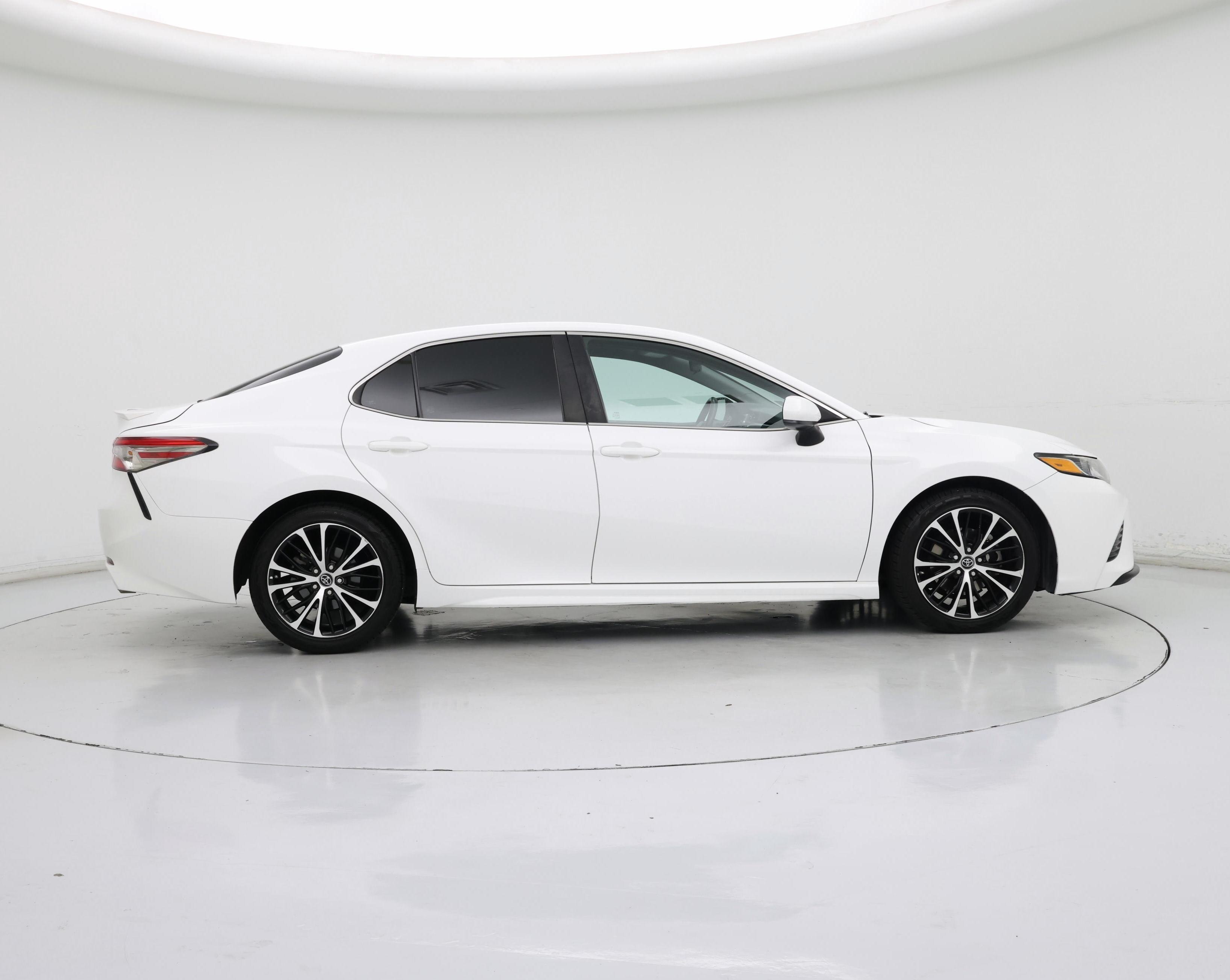 Thumbnail: 2018 Toyota Camry - 7