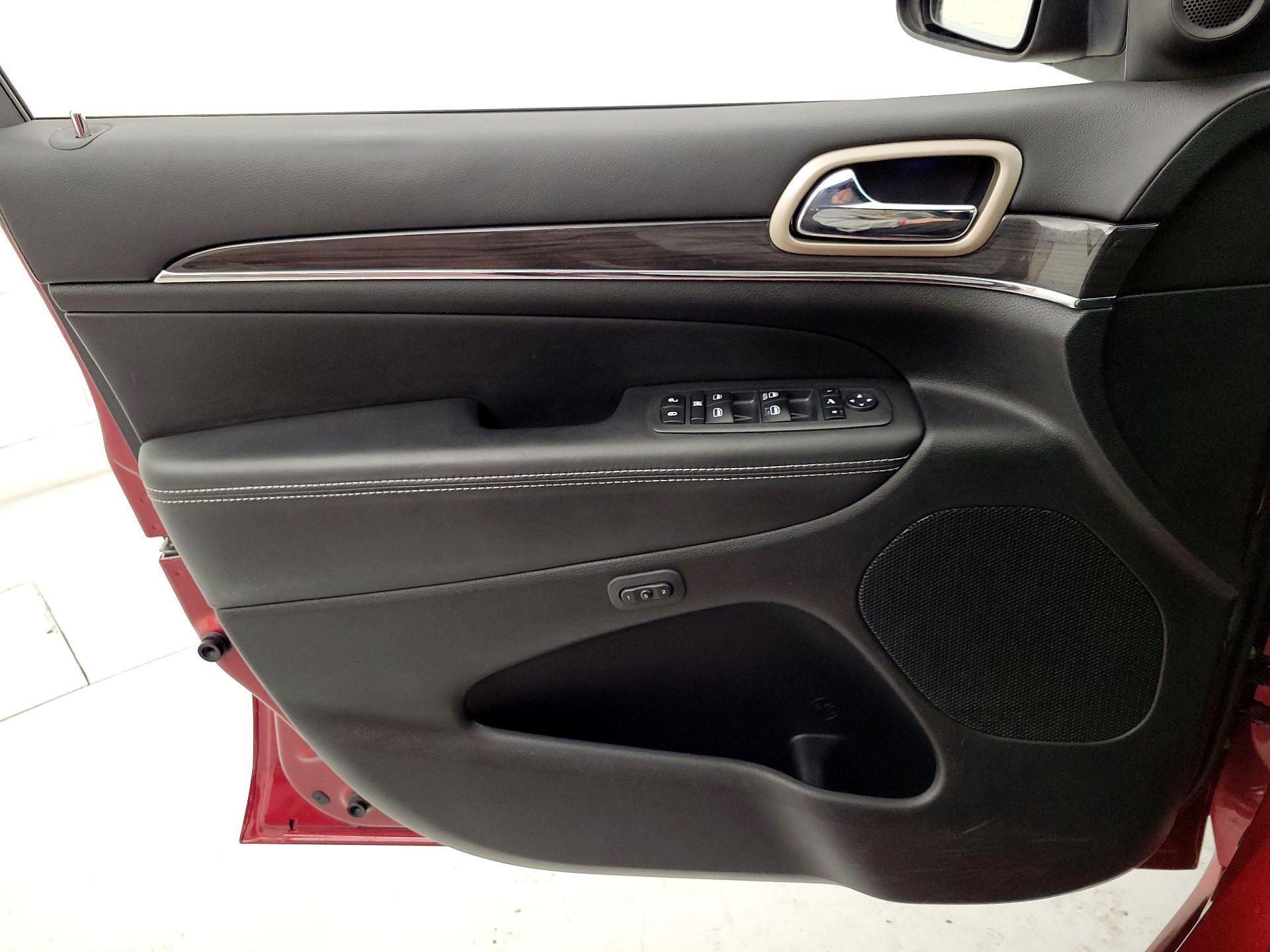 Thumbnail: 2014 Jeep Grand Cherokee - 12