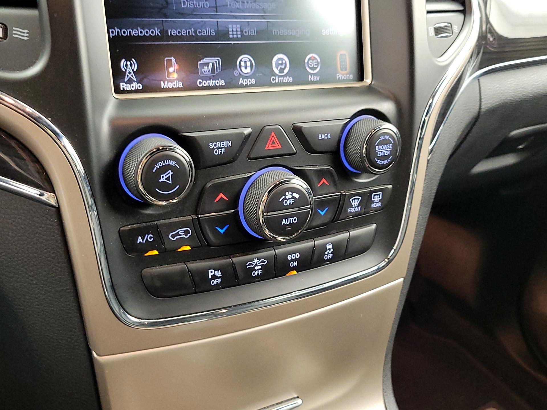 Thumbnail: 2014 Jeep Grand Cherokee - 16