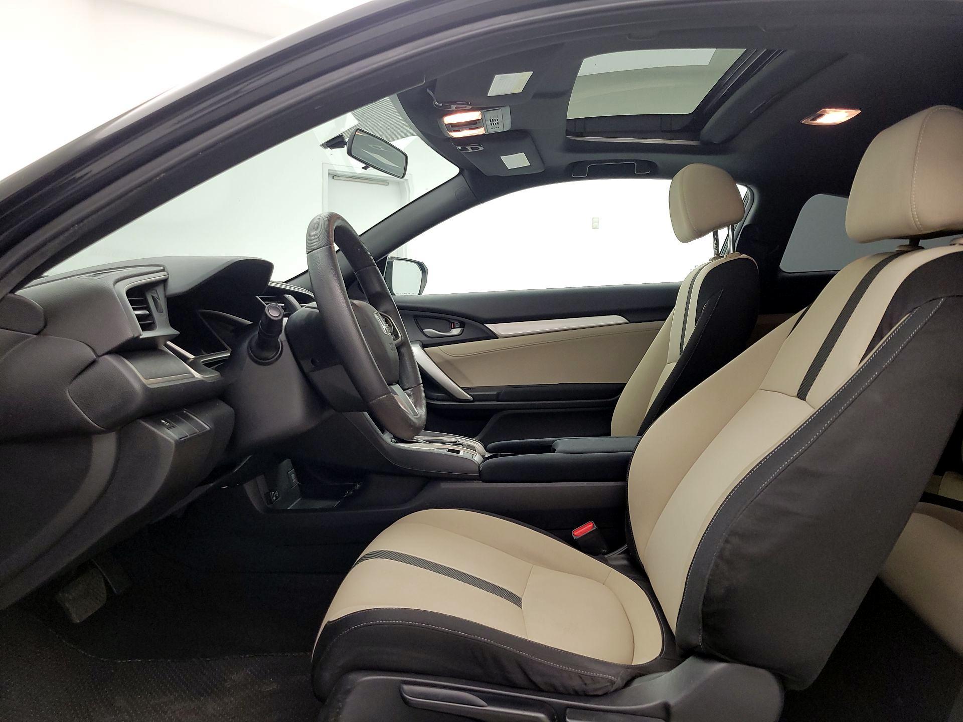 Thumbnail: 2016 Honda Civic - 11