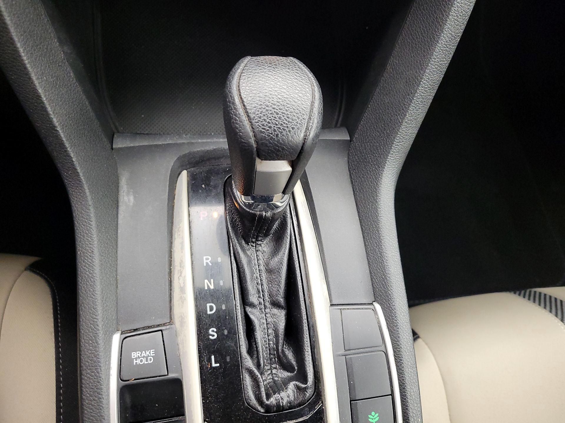 Thumbnail: 2016 Honda Civic - 17