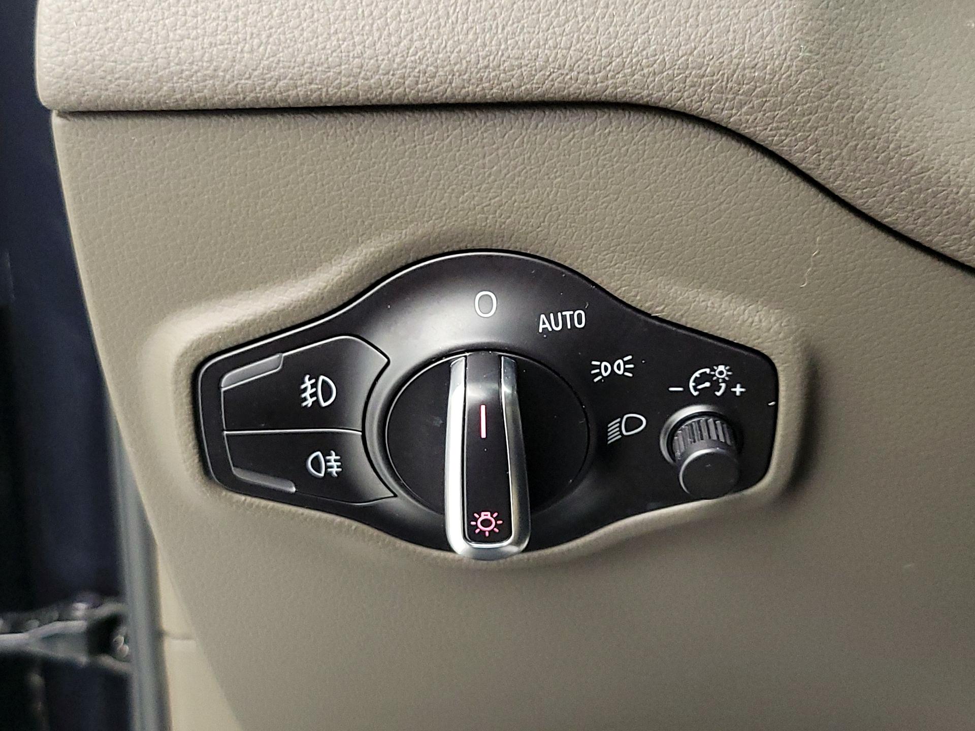 Thumbnail: 2015 Audi Q5 - 13