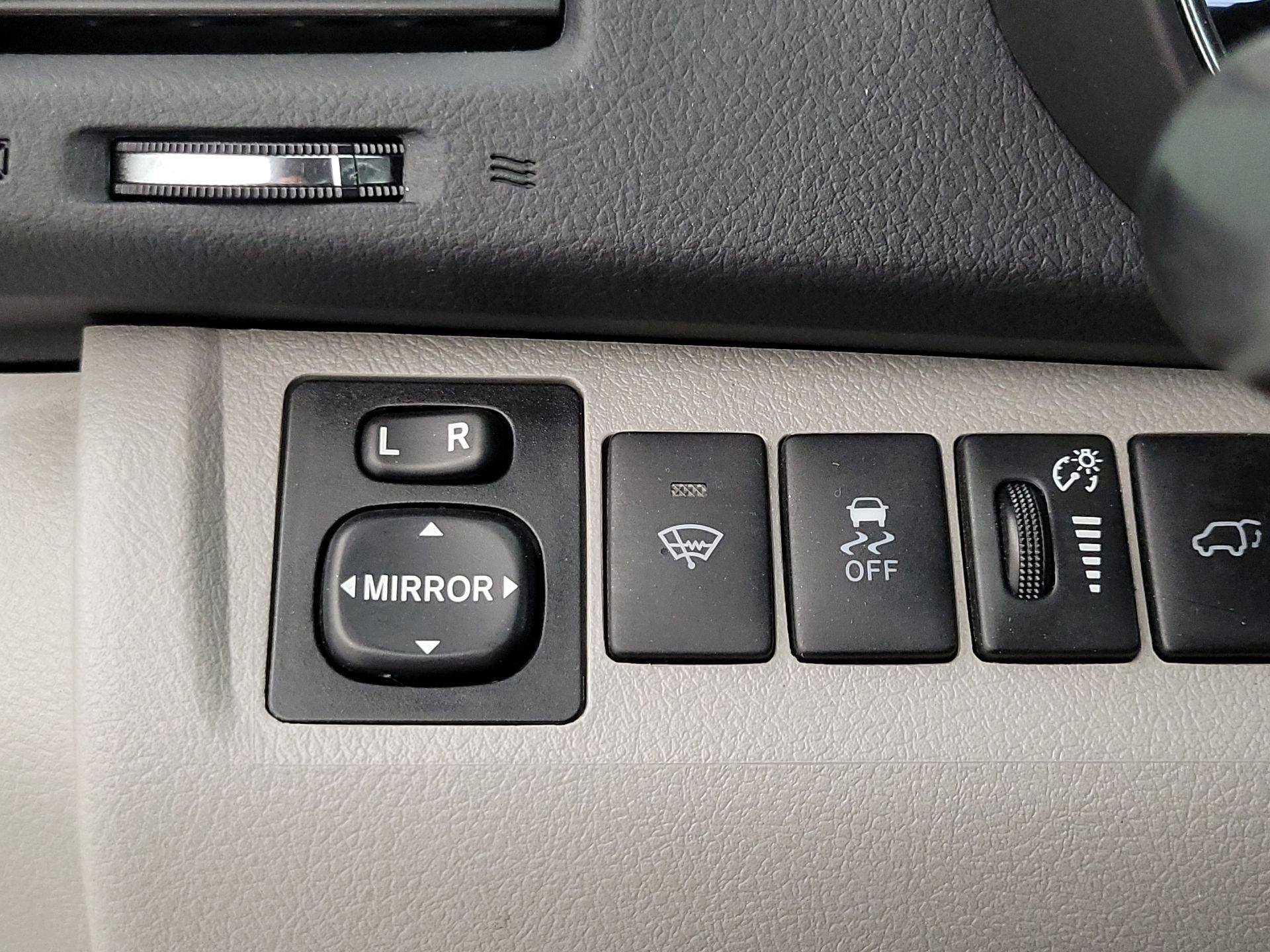 Thumbnail: 2013 Toyota Highlander - 13