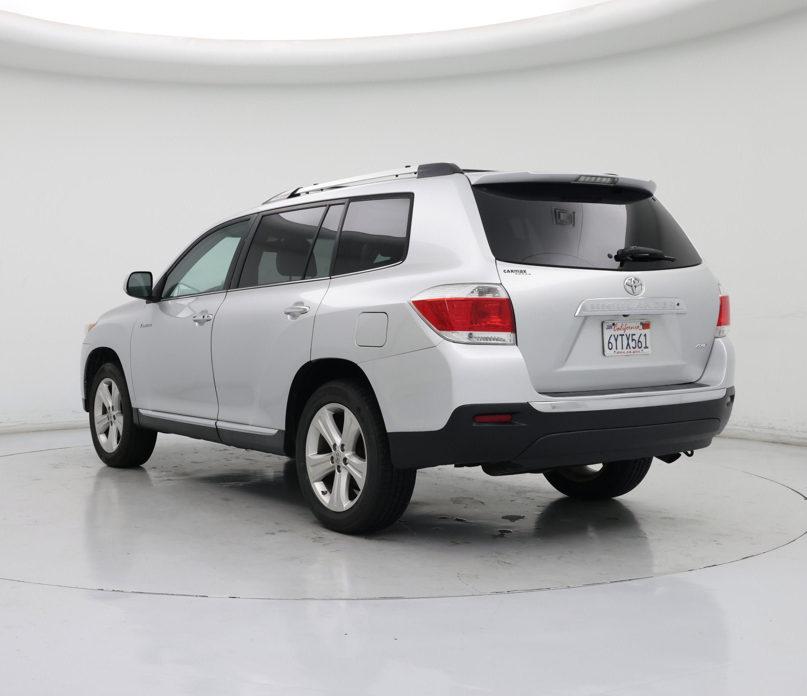 Thumbnail: 2013 Toyota Highlander - 2