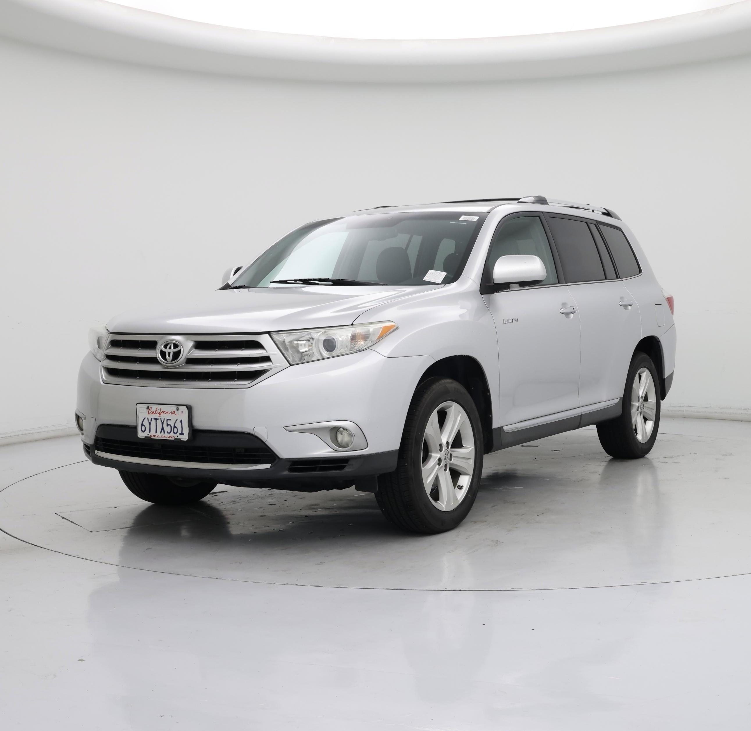 Thumbnail: 2013 Toyota Highlander - 4