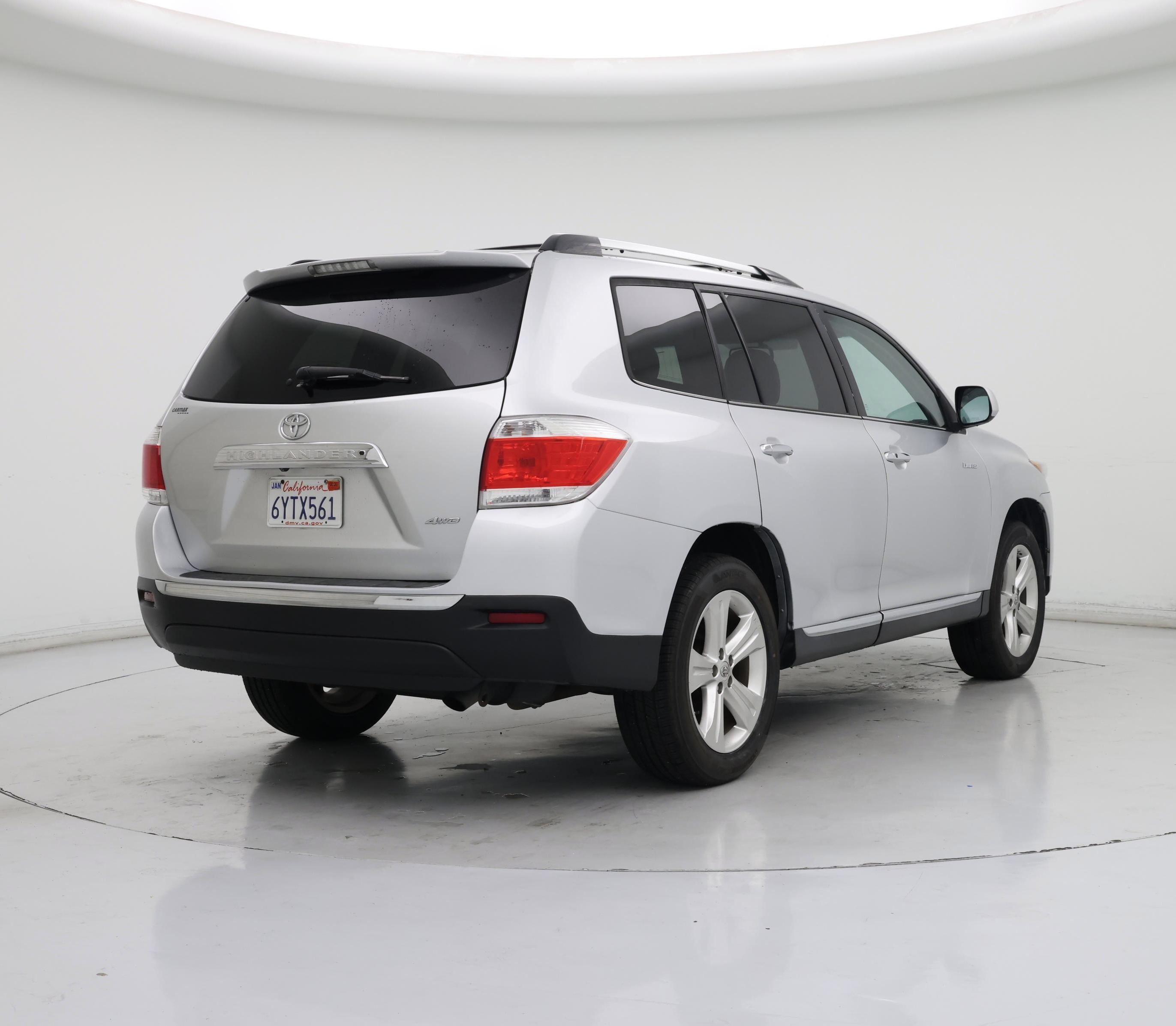 Thumbnail: 2013 Toyota Highlander - 8