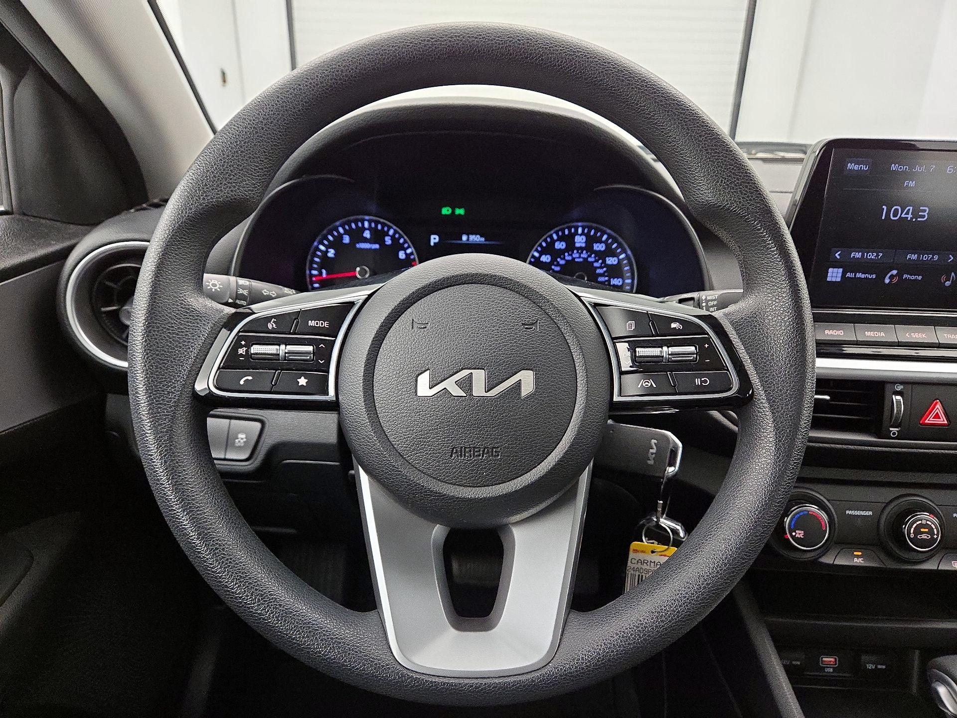 Thumbnail: 2023 Kia Forte - 10