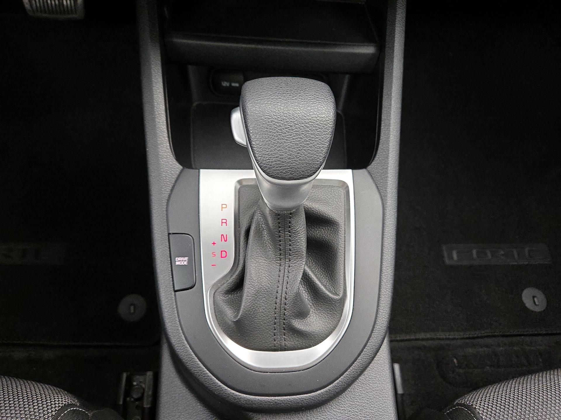Thumbnail: 2023 Kia Forte - 17
