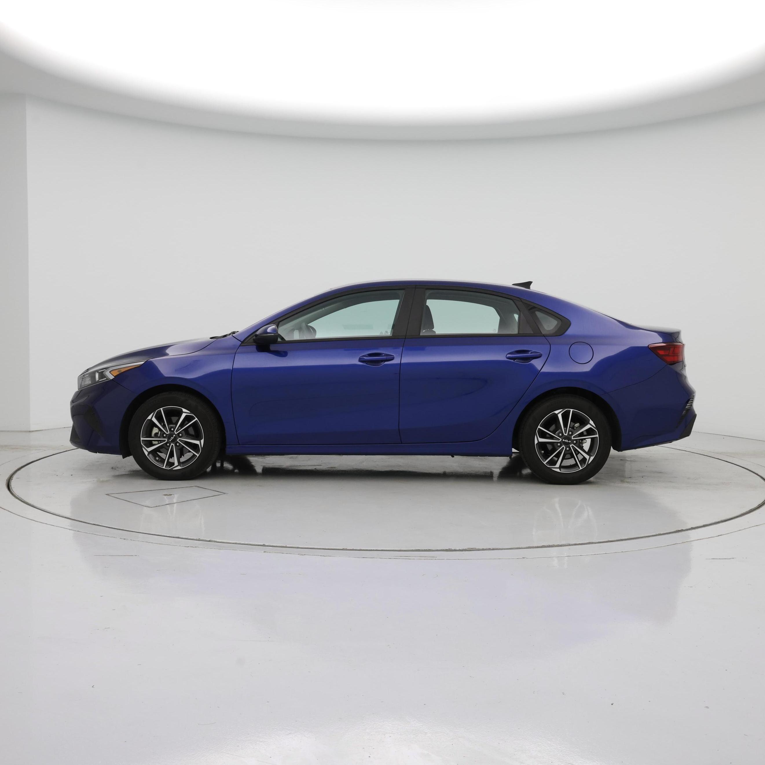 Thumbnail: 2023 Kia Forte - 3