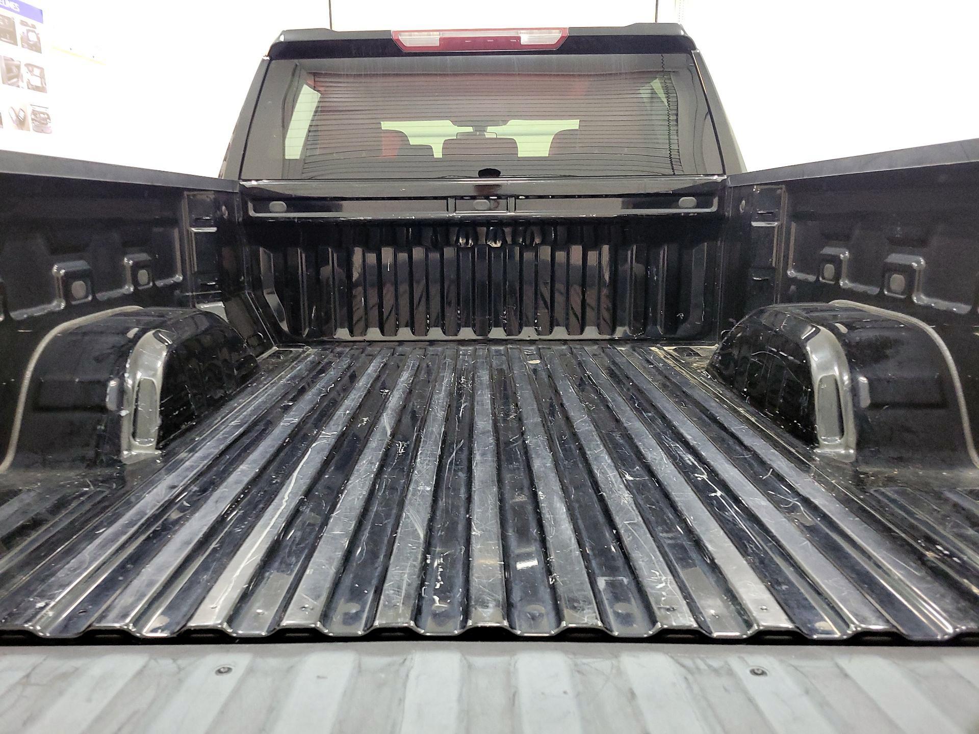 Thumbnail: 2020 Chevrolet Silverado 1500 - 20
