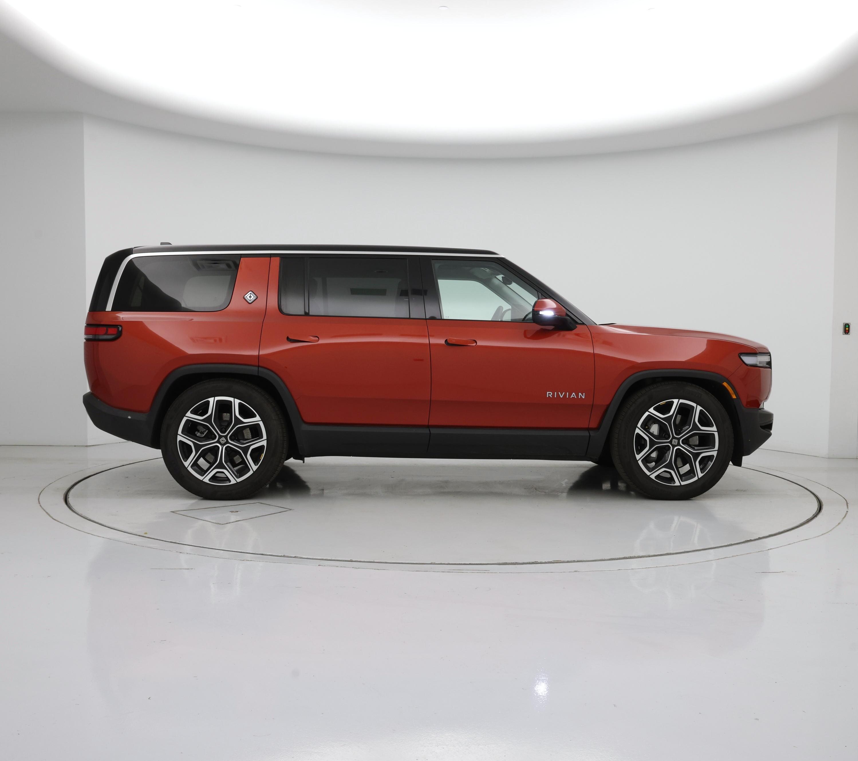 Thumbnail: 2025 Rivian R1S - 7
