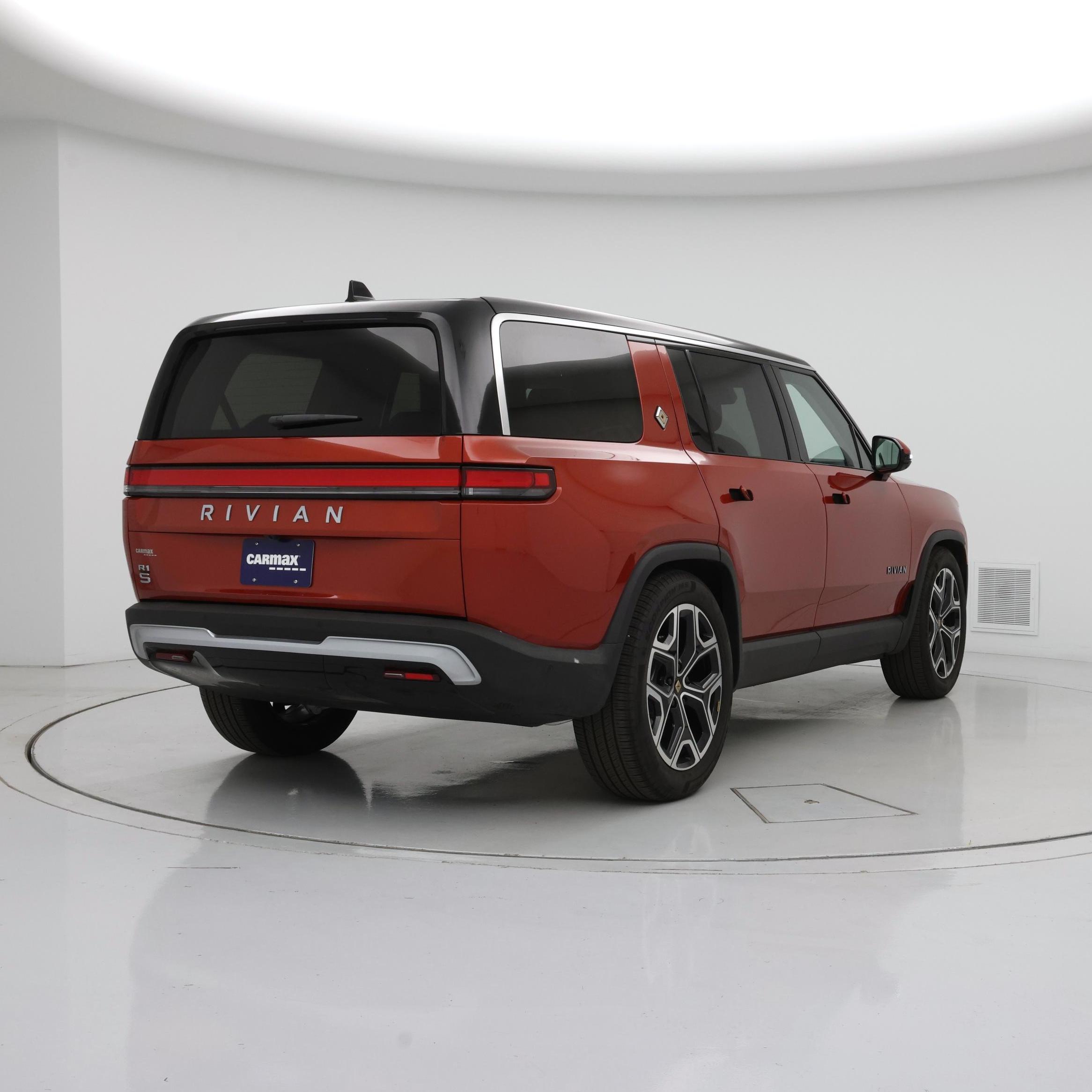 Thumbnail: 2025 Rivian R1S - 8