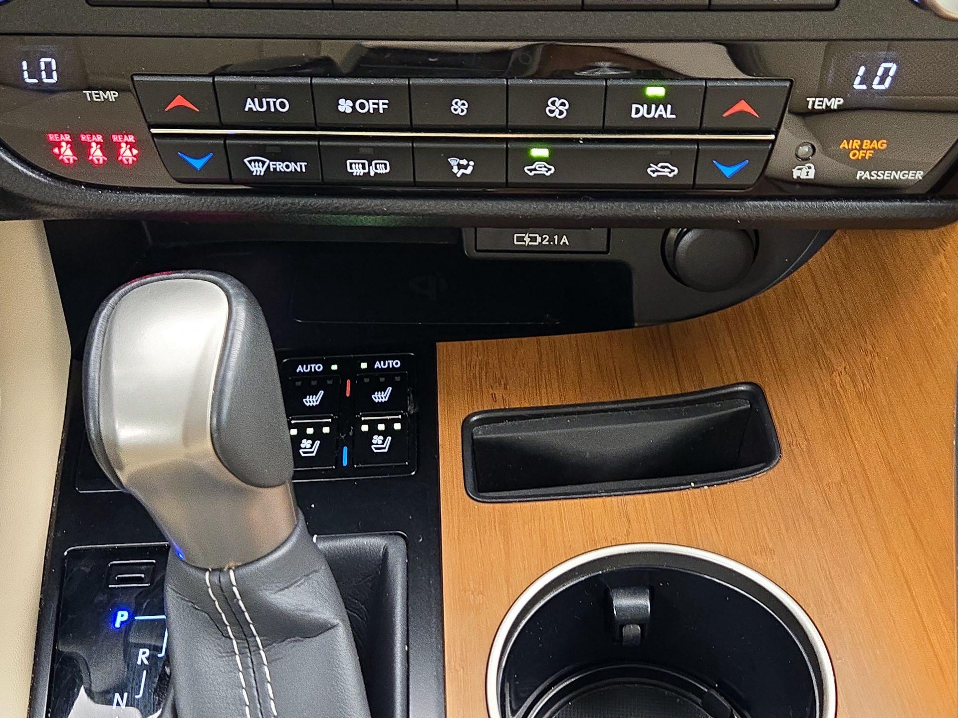 Thumbnail: 2022 Lexus RX - 16
