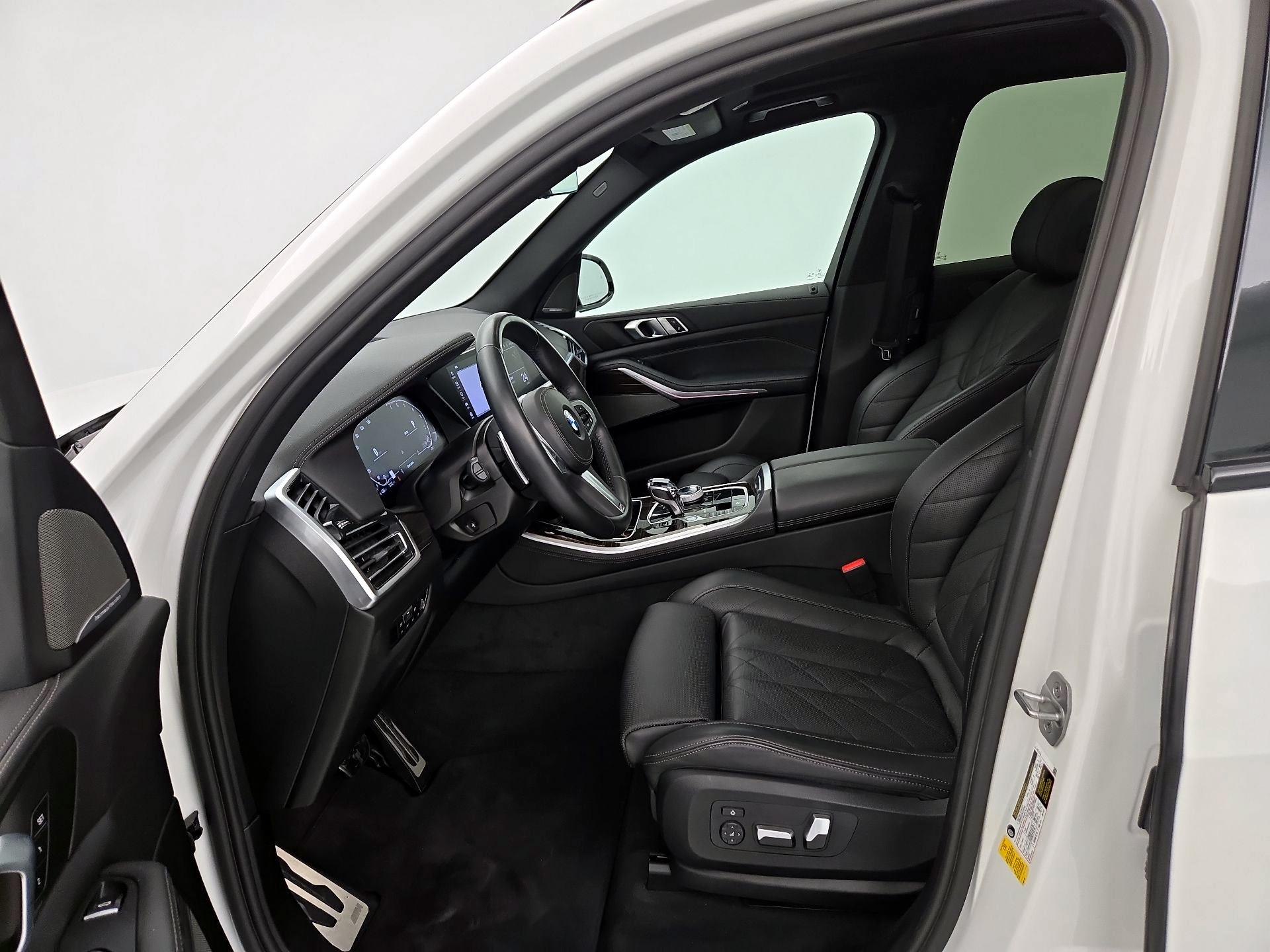 Thumbnail: 2023 BMW X5 - 11
