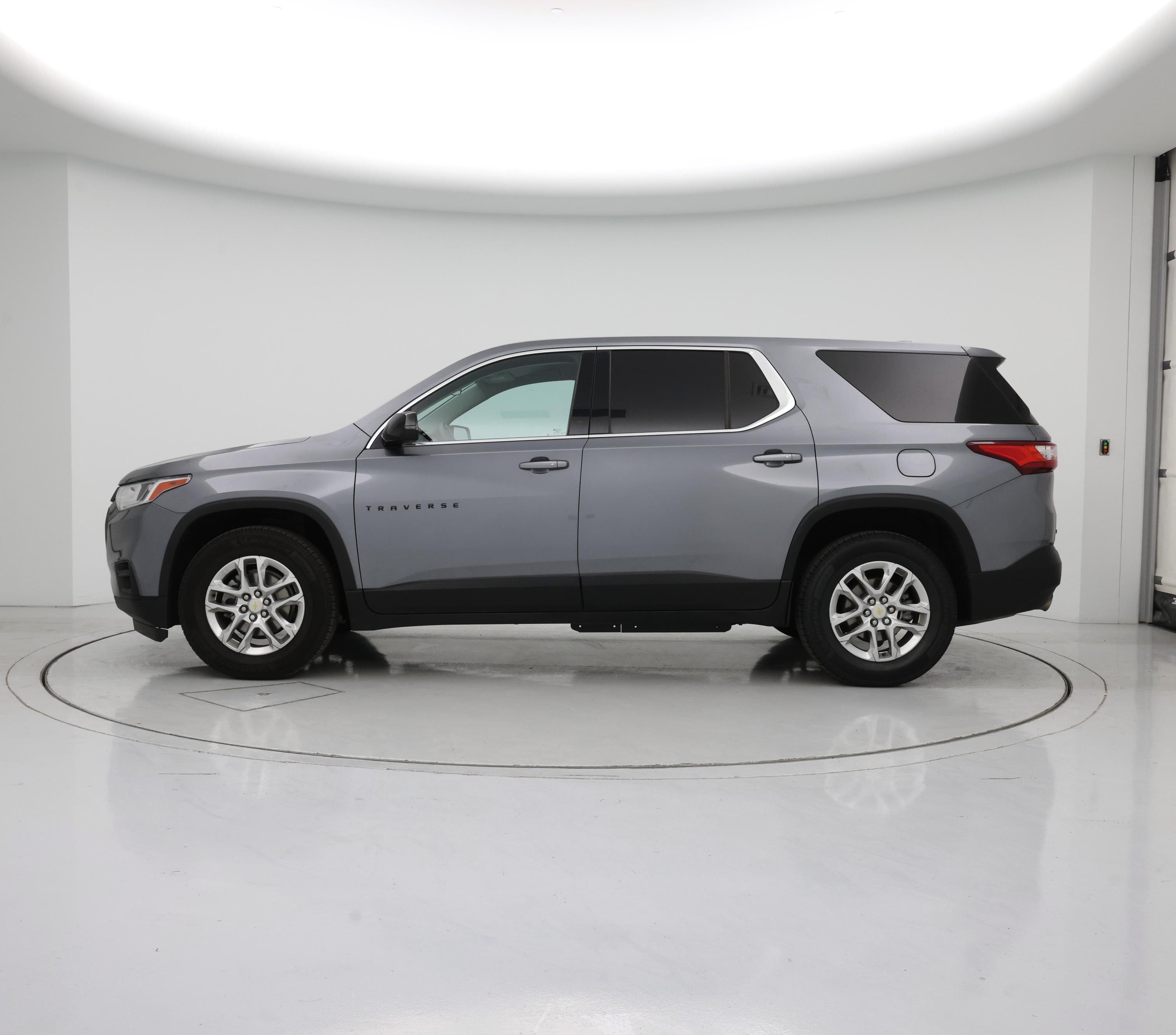 Thumbnail: 2020 Chevrolet Traverse - 3
