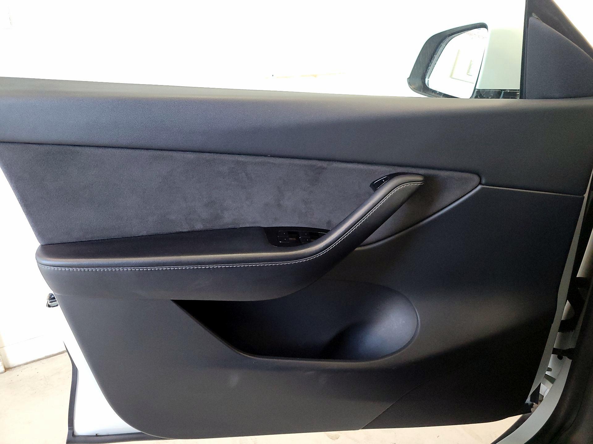 Thumbnail: 2020 Tesla Model Y - 12