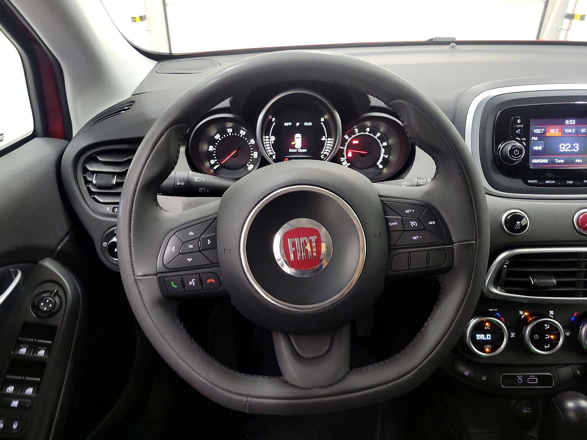 Thumbnail: 2016 Fiat 500X - 10