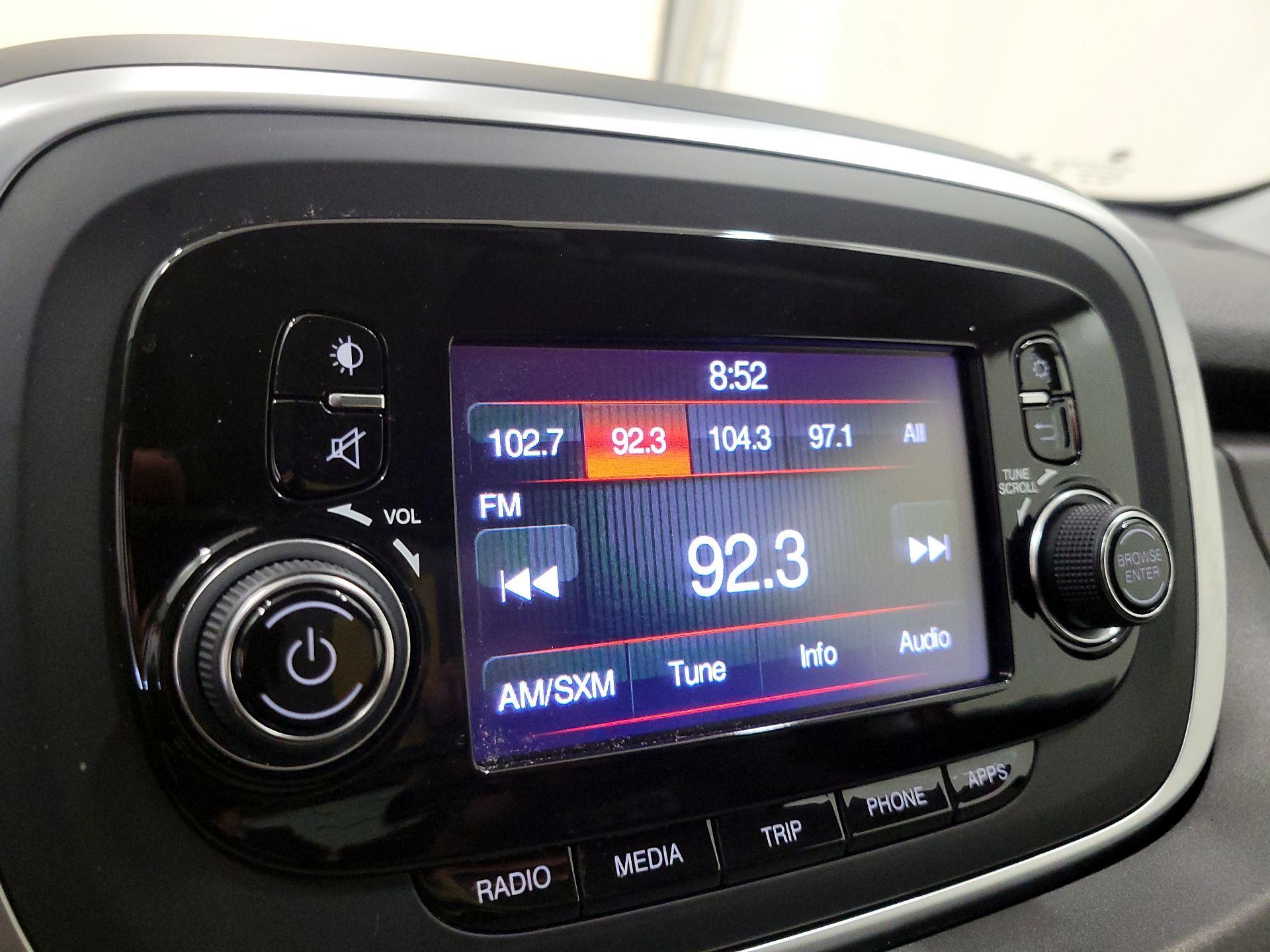 Thumbnail: 2016 Fiat 500X - 15