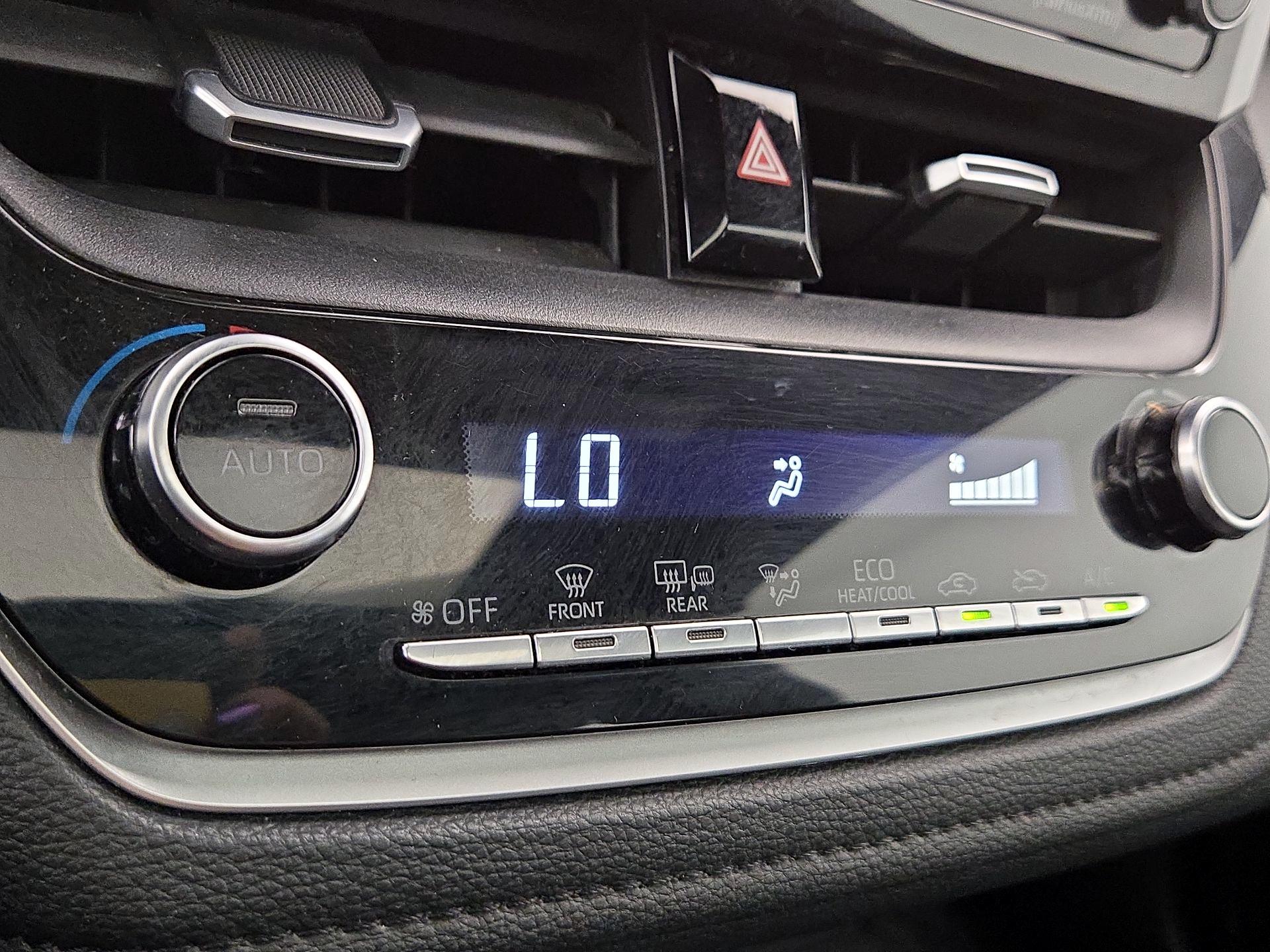 Thumbnail: 2021 Toyota Corolla - 16