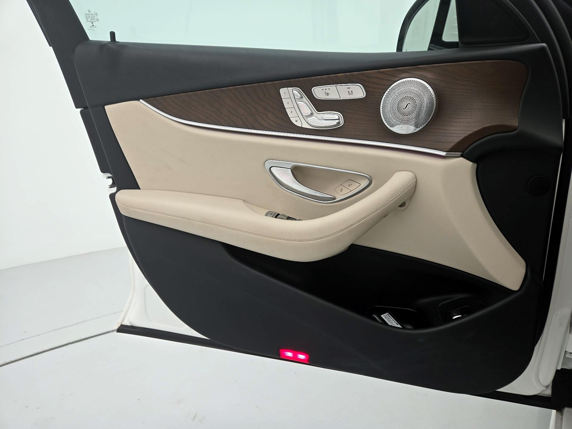 Thumbnail: 2019 Mercedes-Benz E-Class - 12