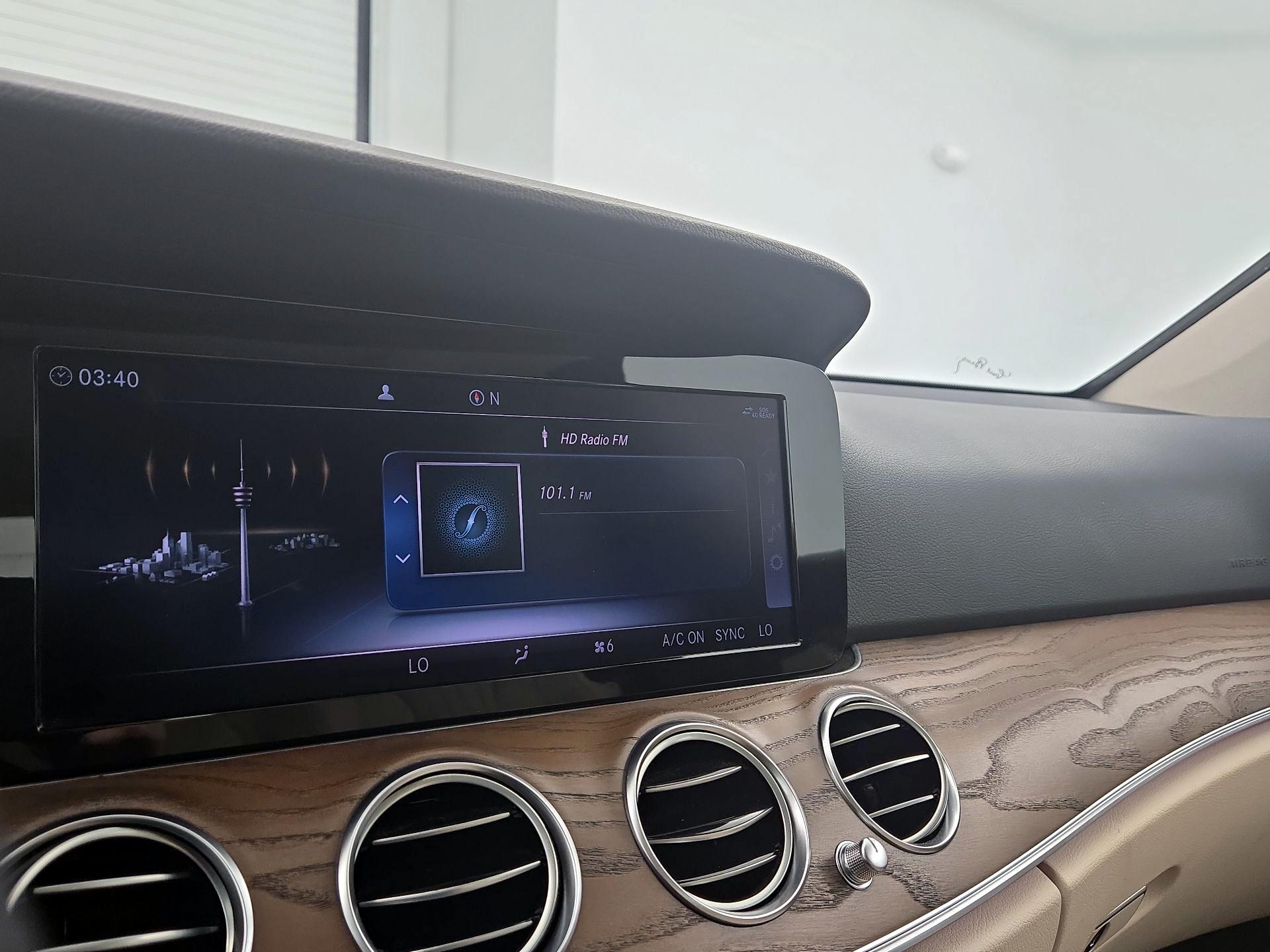 Thumbnail: 2019 Mercedes-Benz E-Class - 16