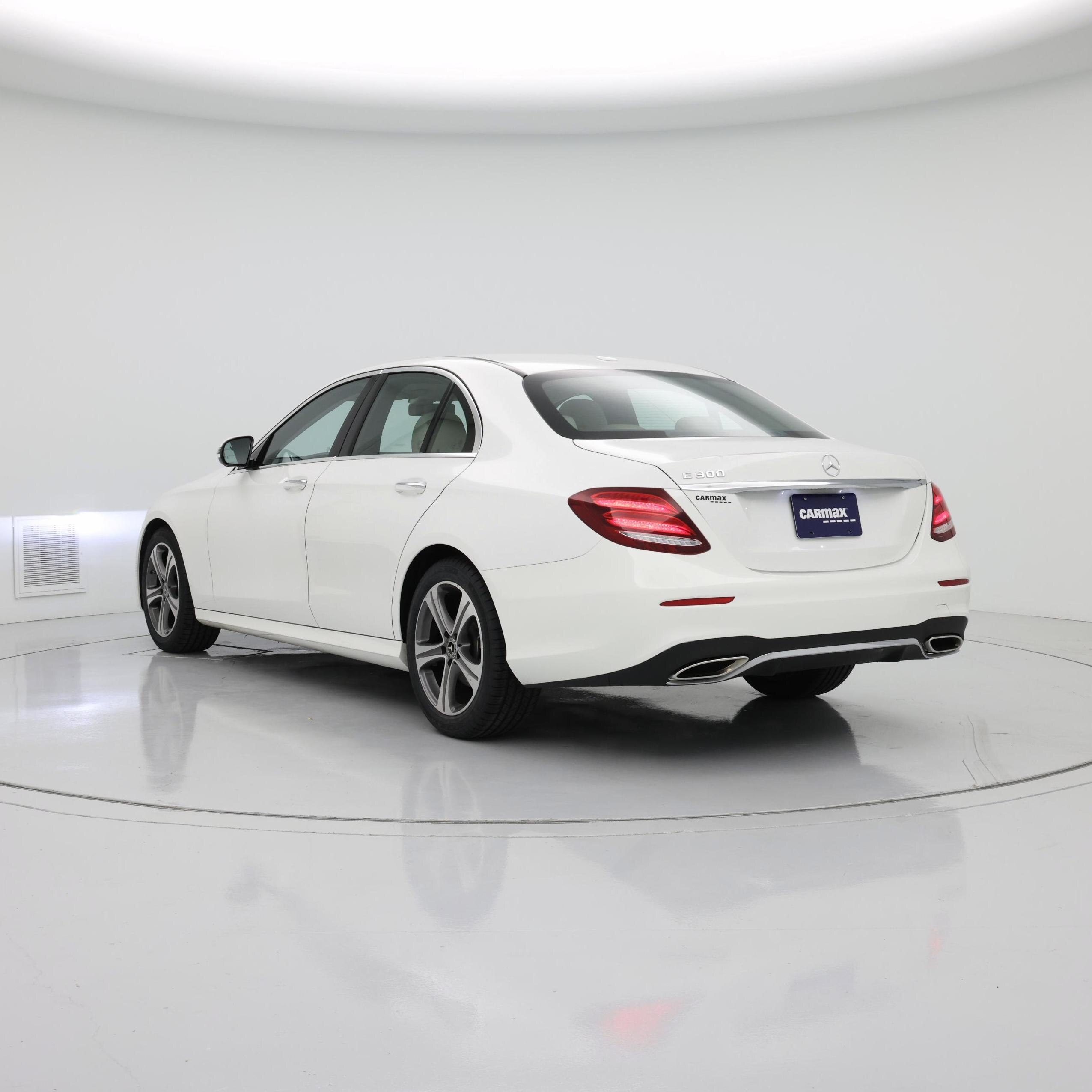Thumbnail: 2019 Mercedes-Benz E-Class - 2