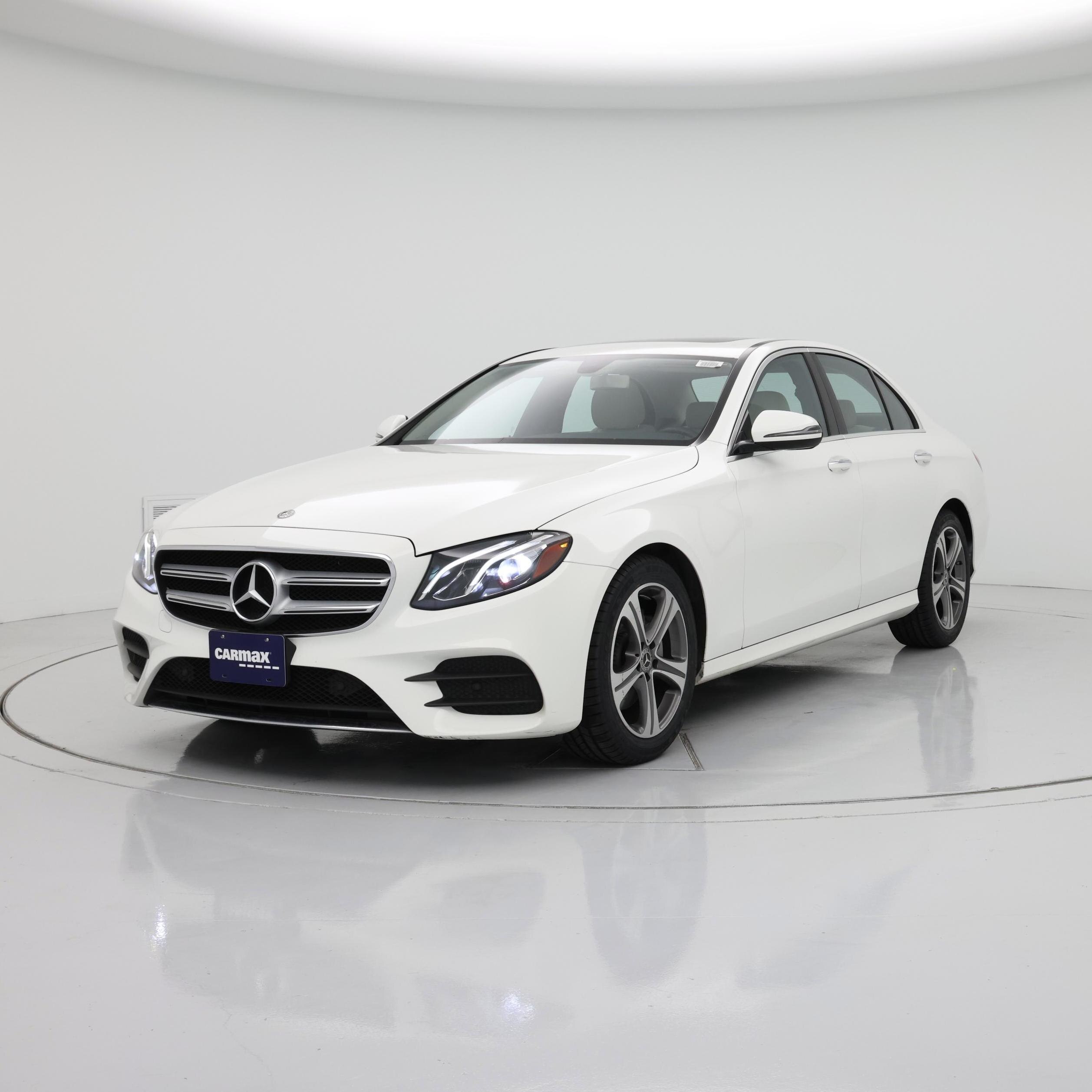 Thumbnail: 2019 Mercedes-Benz E-Class - 4
