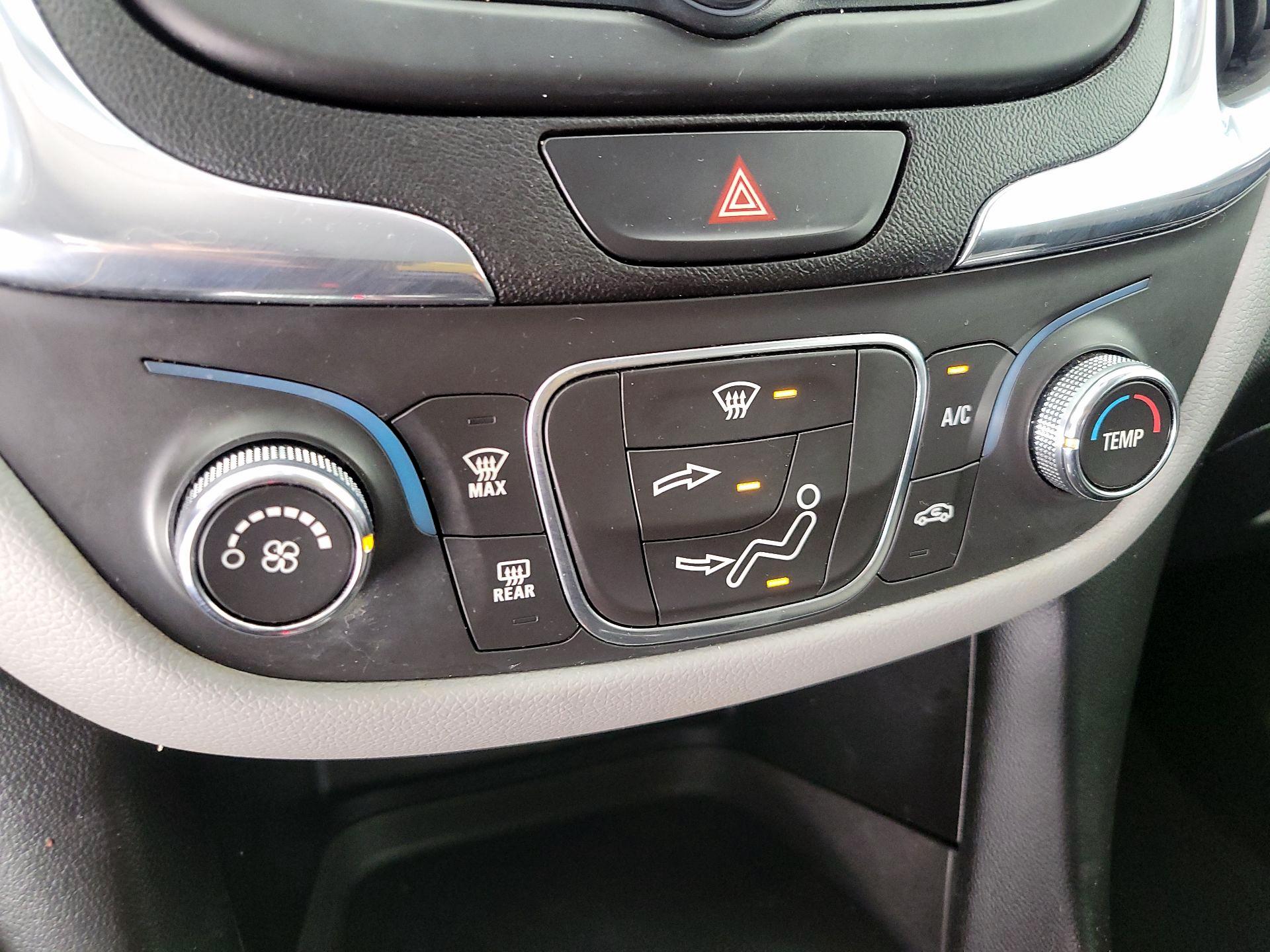 Thumbnail: 2019 Chevrolet Equinox - 15