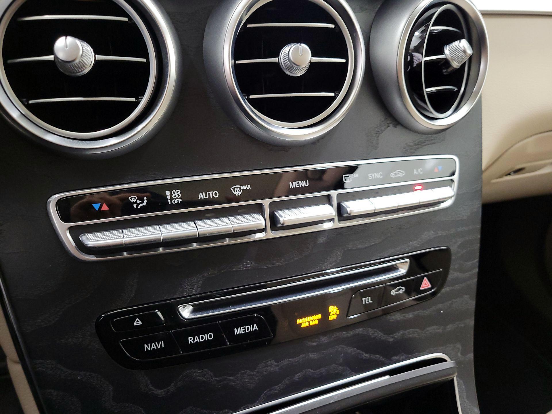Thumbnail: 2016 Mercedes-Benz GLC - 17