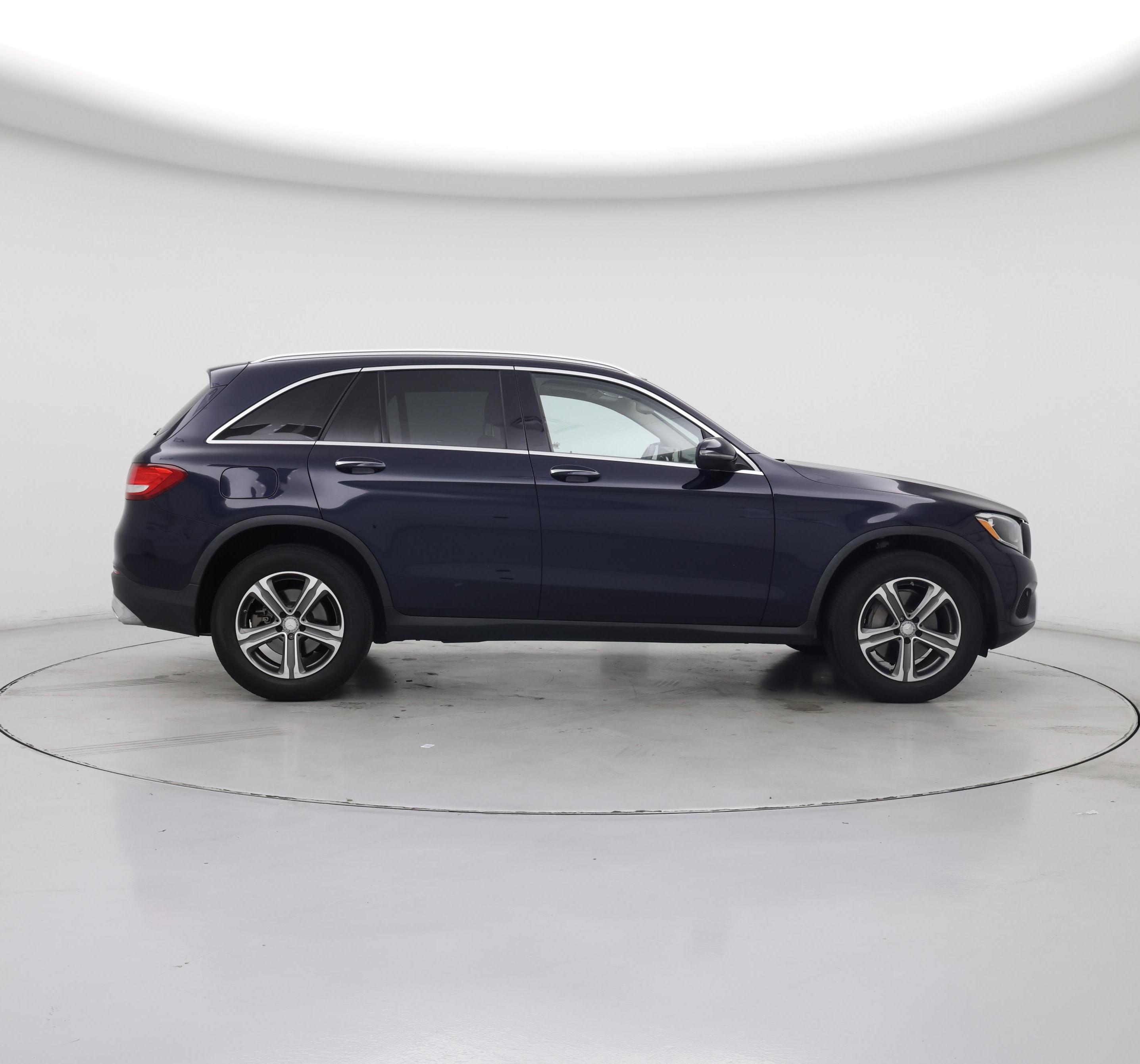Thumbnail: 2016 Mercedes-Benz GLC - 7