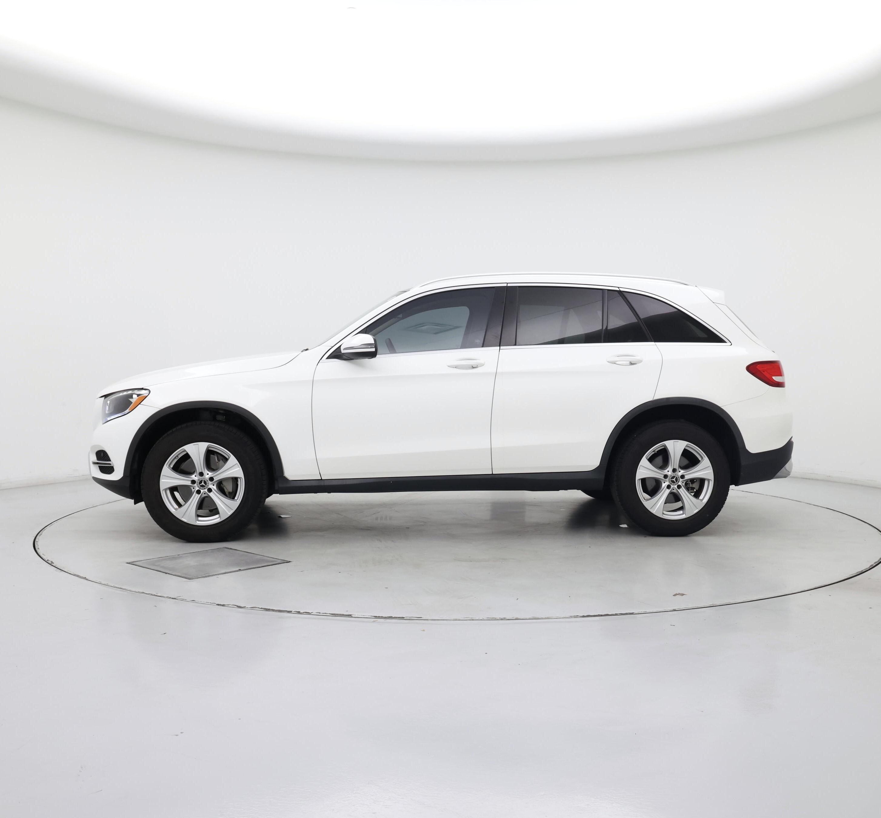 Thumbnail: 2018 Mercedes-Benz GLC - 3