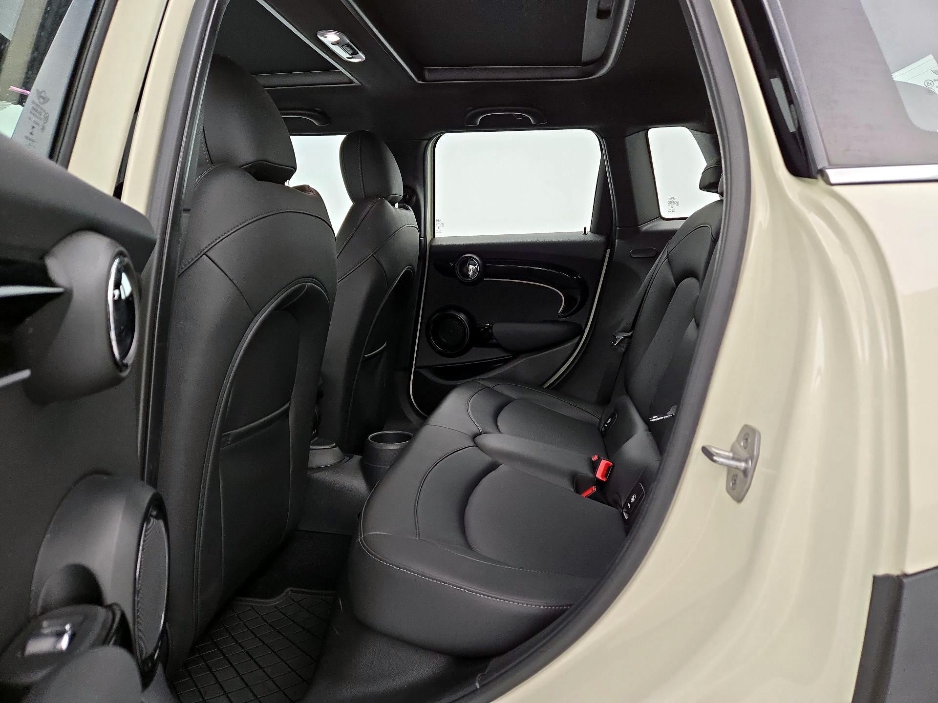 Thumbnail: 2023 MINI Cooper Hardtop - 20