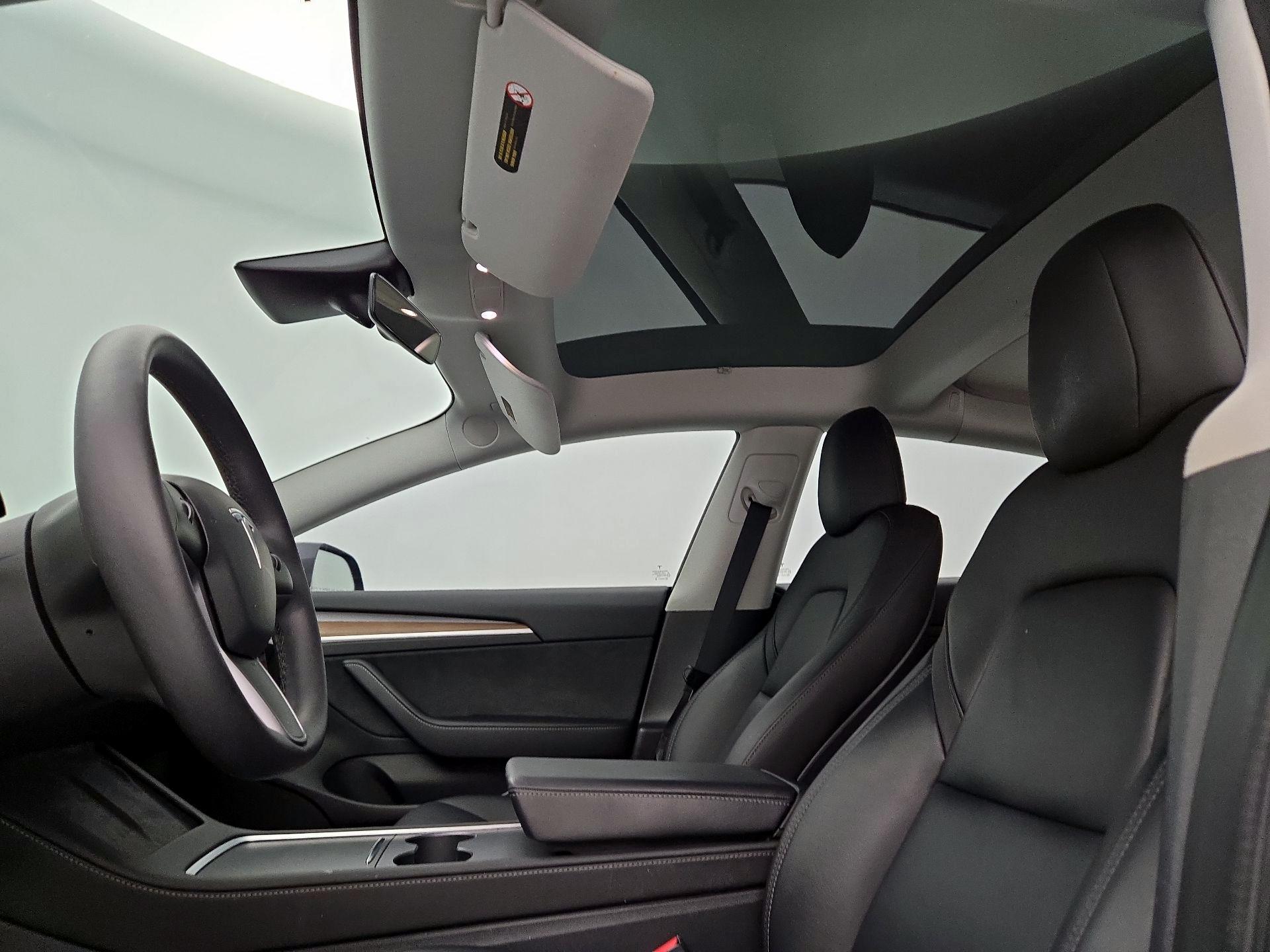 Thumbnail: 2023 Tesla Model 3 - 18