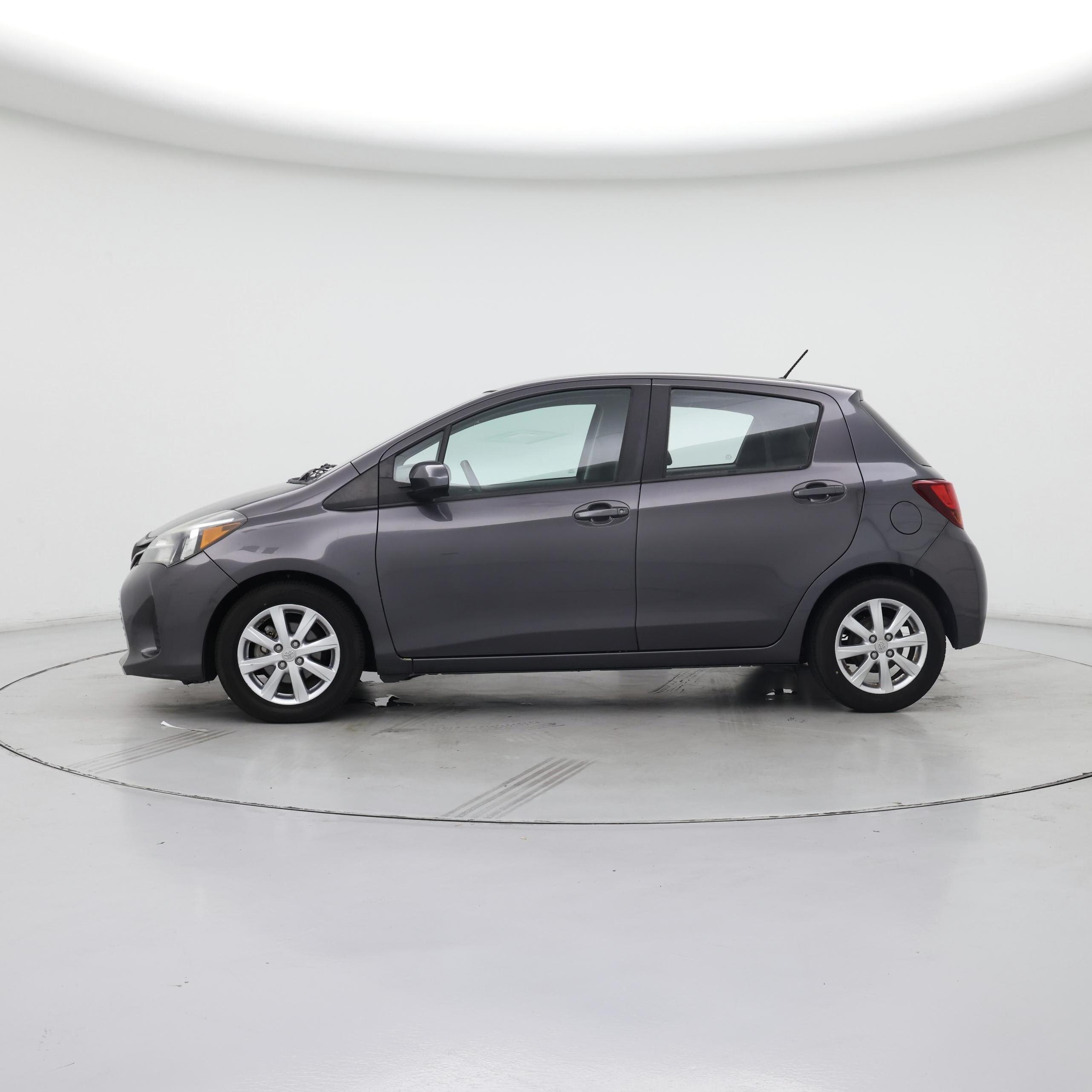 Thumbnail: 2016 Toyota Yaris - 3