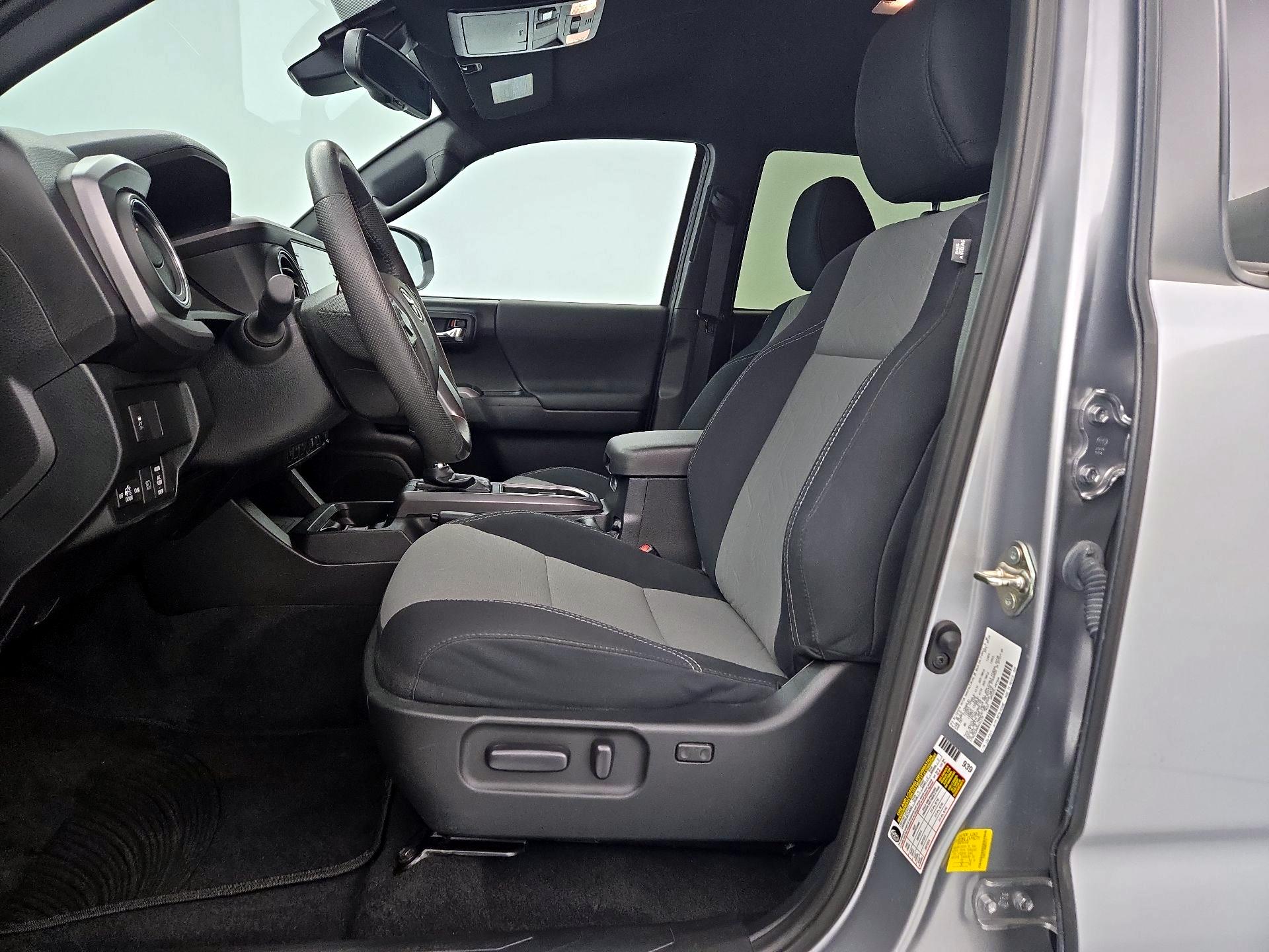 Thumbnail: 2021 Toyota Tacoma - 11
