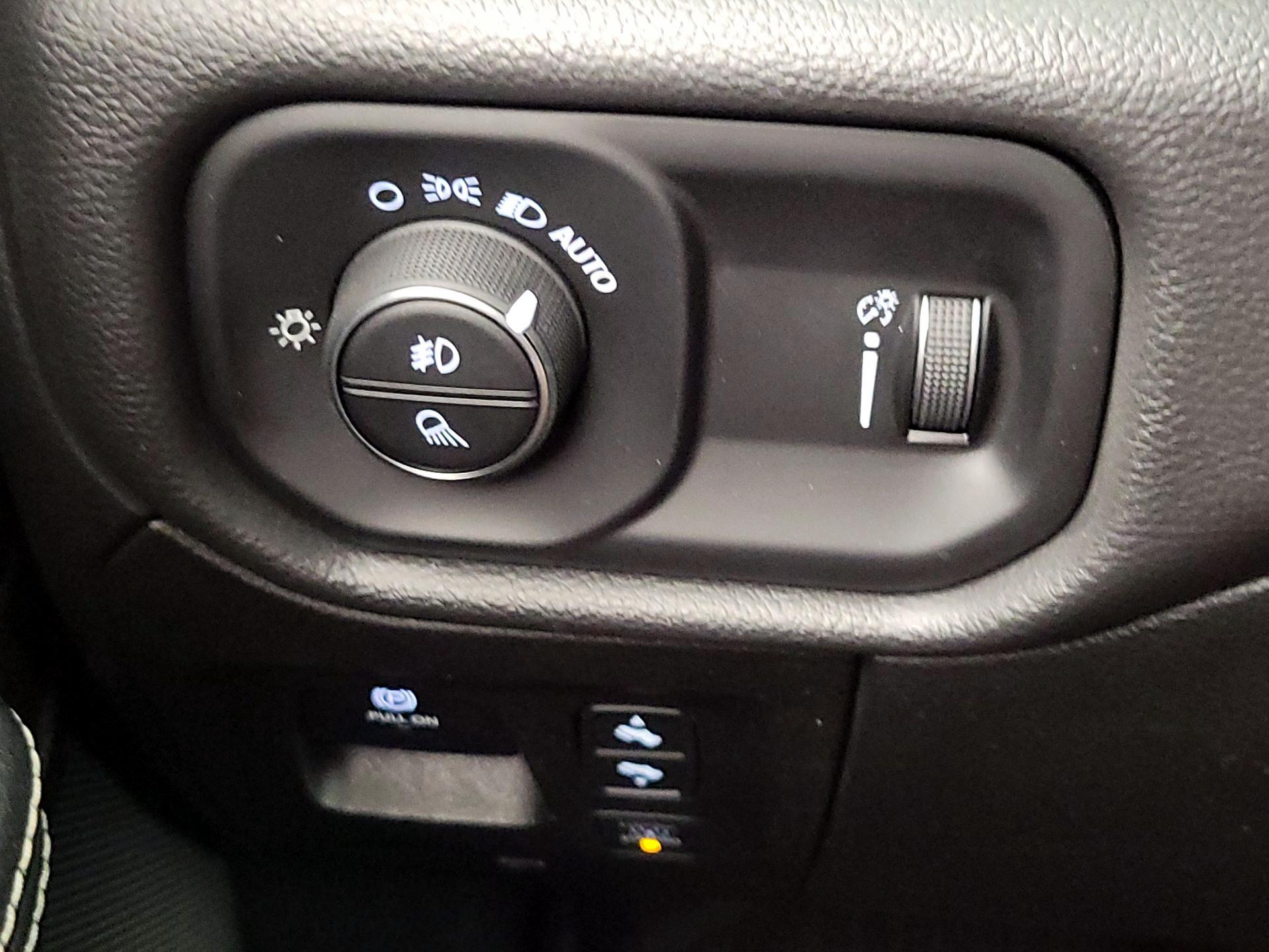 Thumbnail: 2021 RAM 1500 - 13