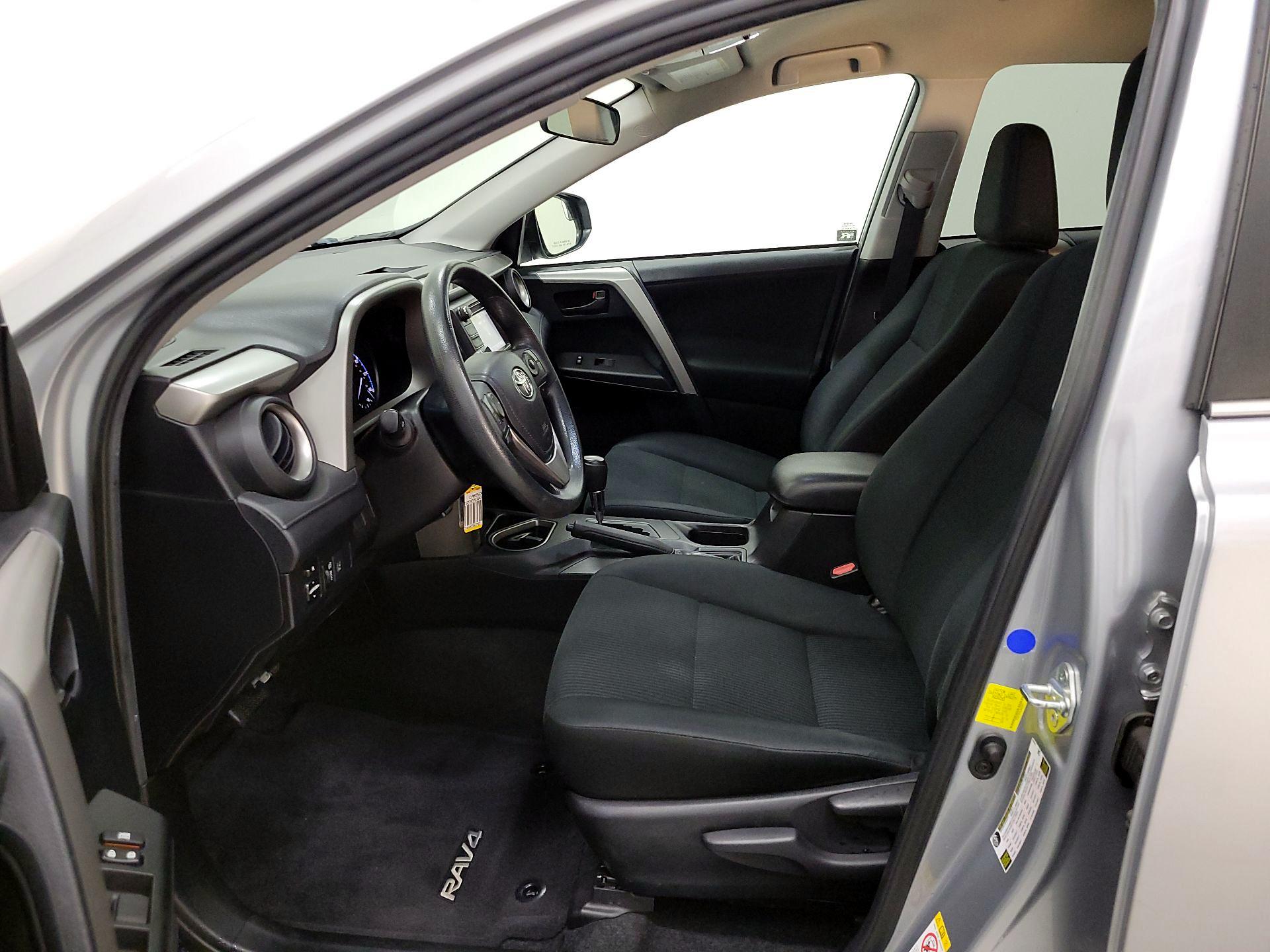 Thumbnail: 2018 Toyota RAV4 - 11