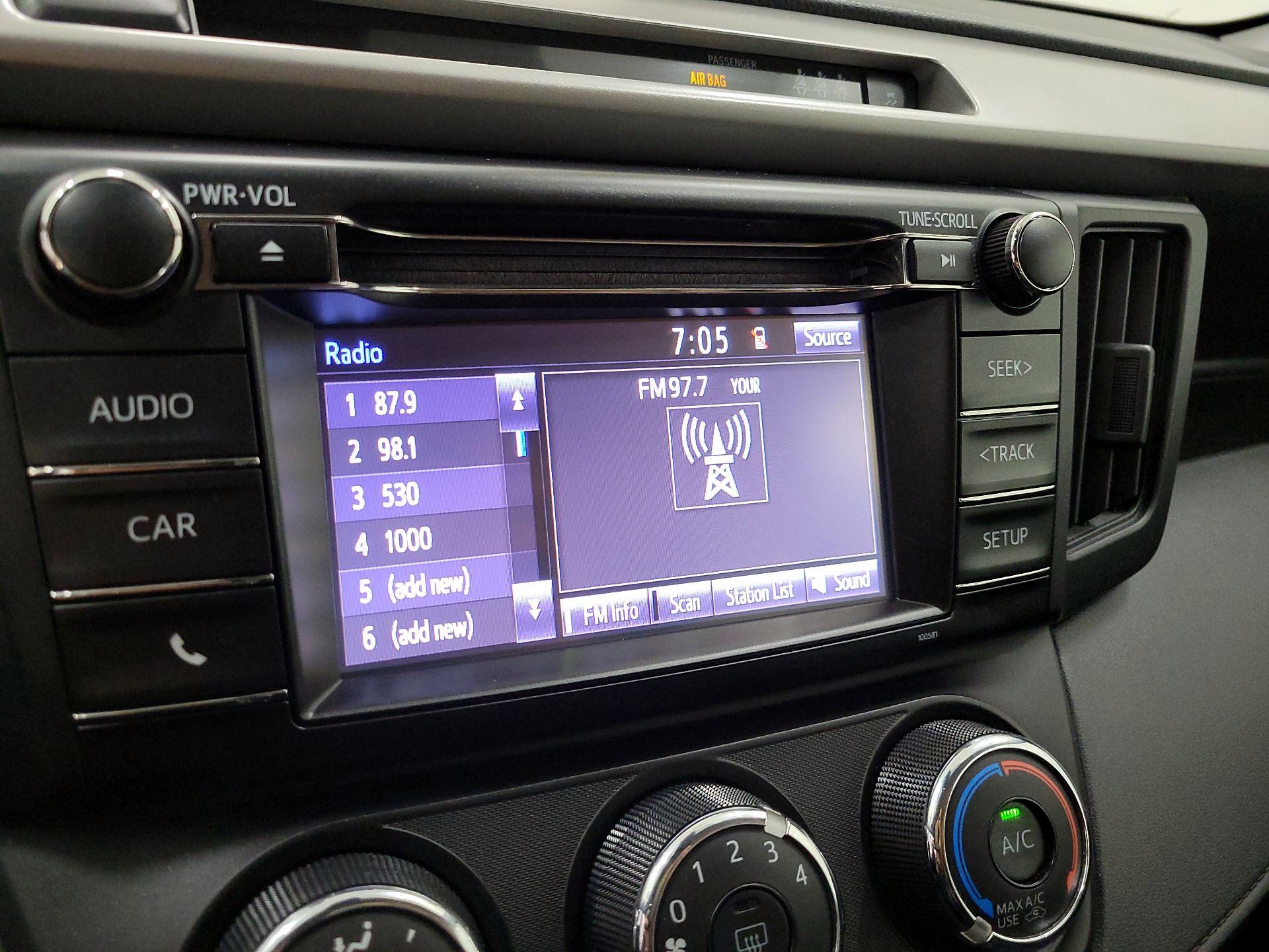 Thumbnail: 2018 Toyota RAV4 - 15