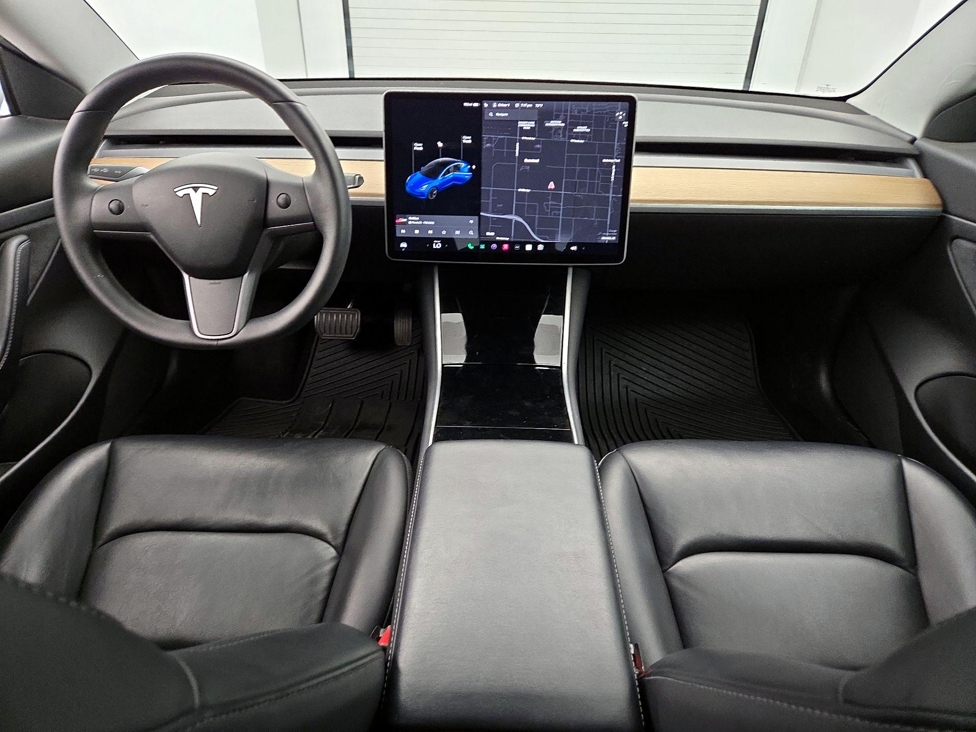 Thumbnail: 2020 Tesla Model 3 - 9
